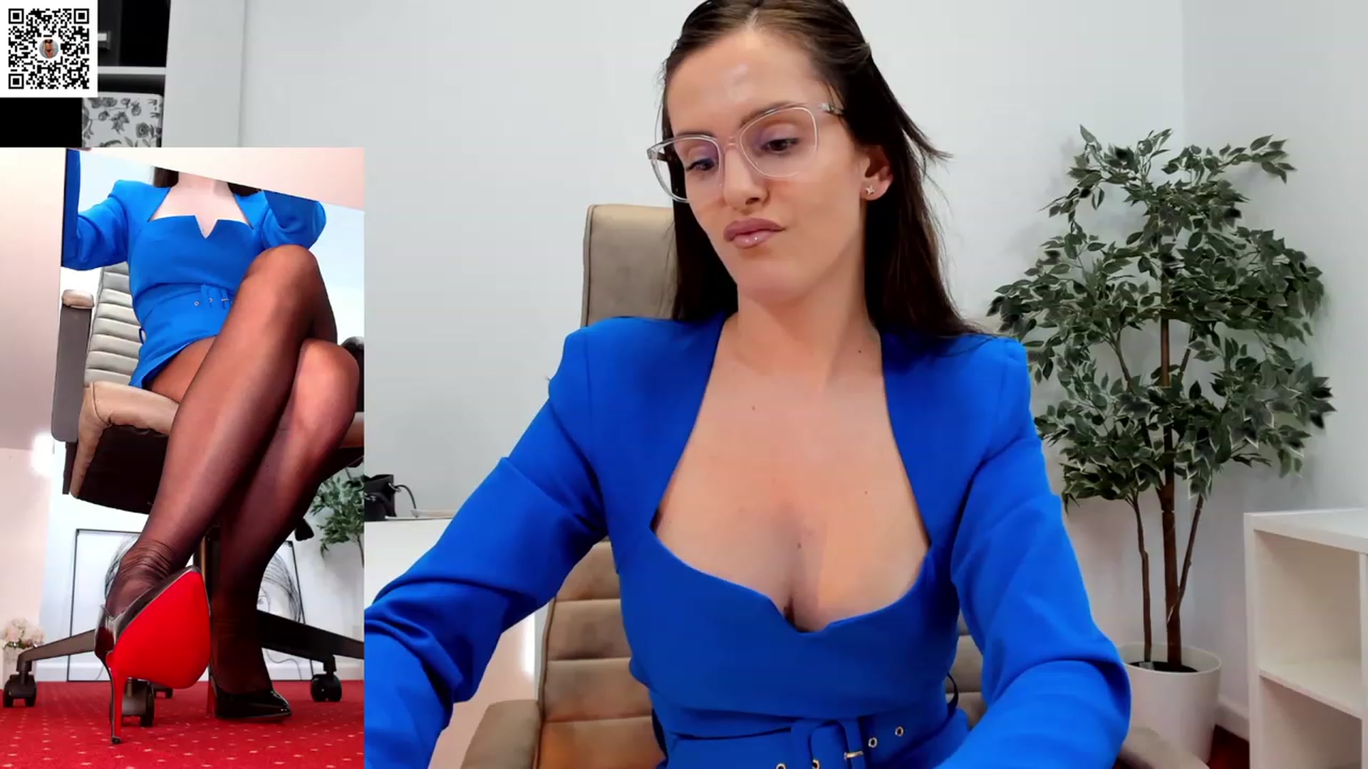 Gallery image thumbnail from LegswAttitude's myfreecams stream on, 01/17/2024, 14:40 image 4 of 20