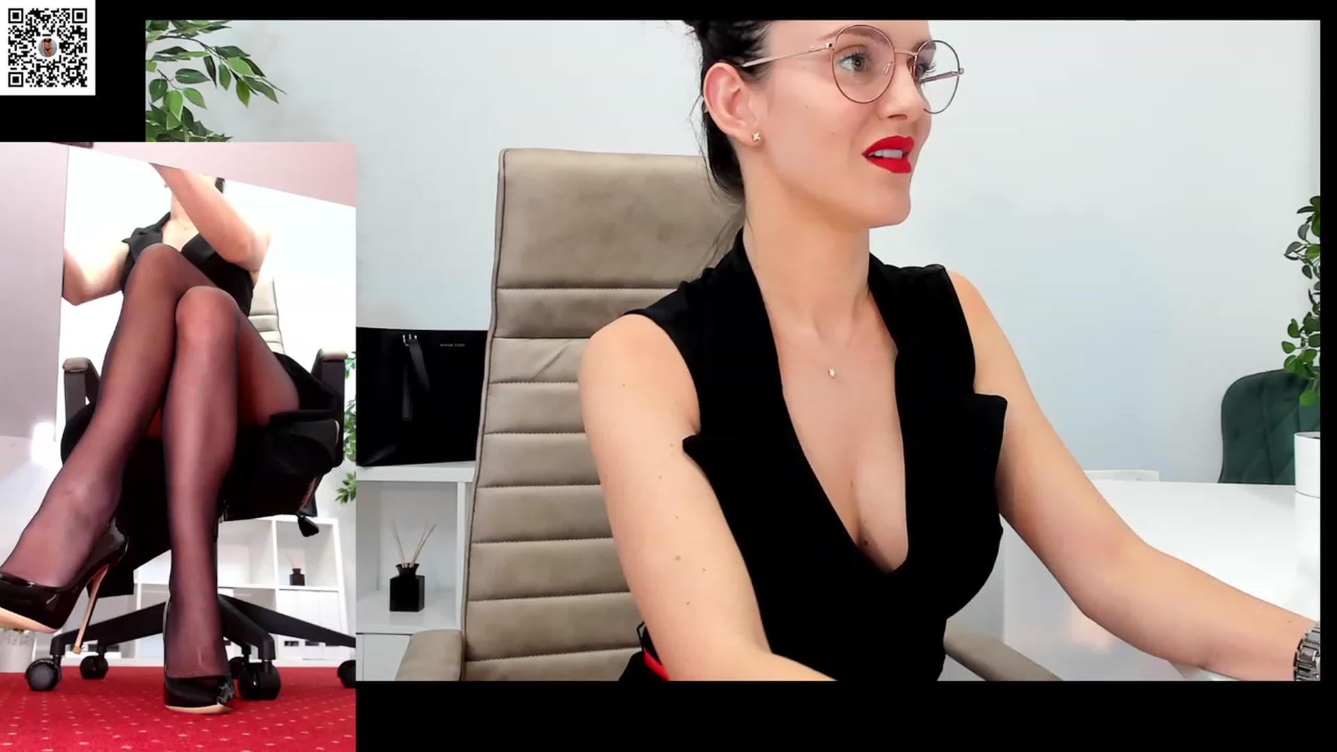 Gallery image thumbnail from LegswAttitude's myfreecams stream on, 01/26/2024, 14:10 image 7 of 20