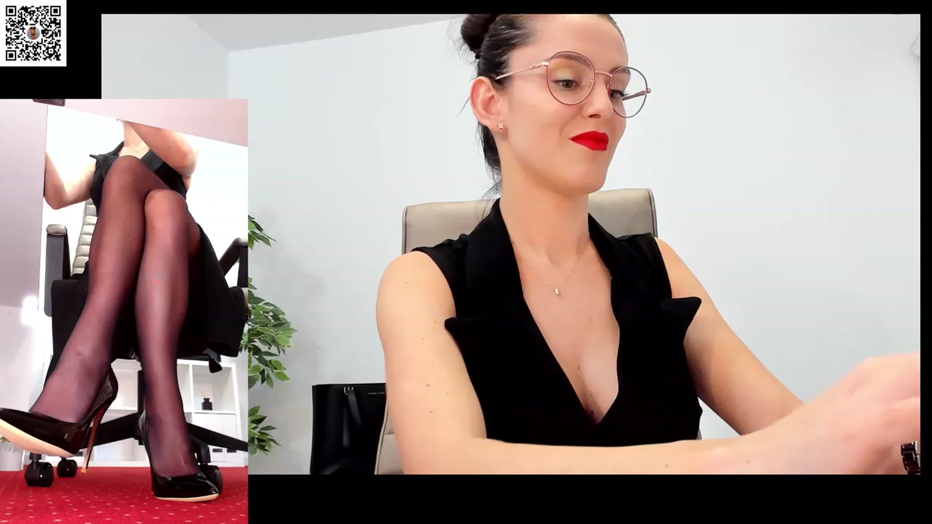 Gallery image thumbnail from LegswAttitude's myfreecams stream on, 01/26/2024, 14:10 image 3 of 20
