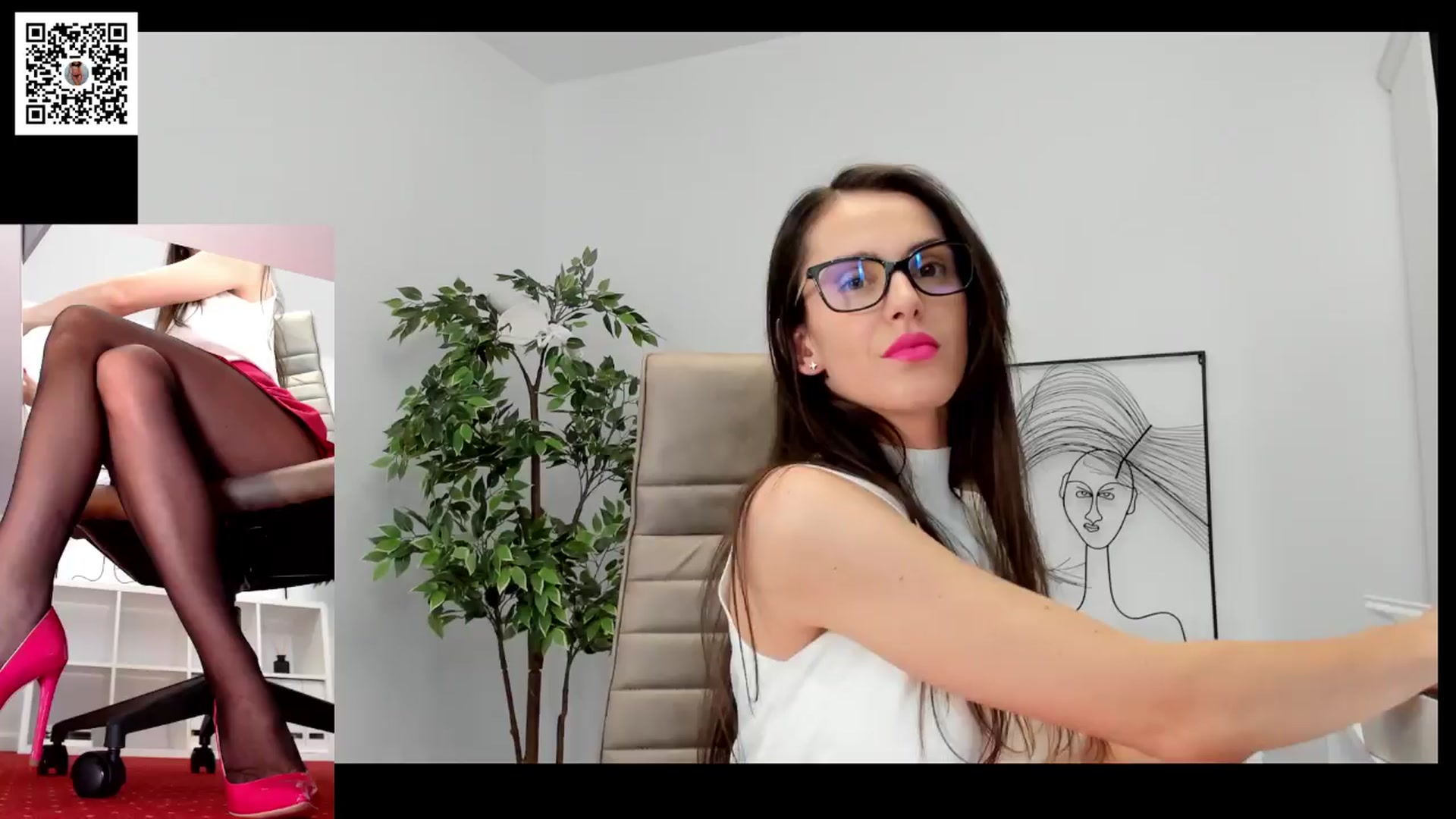 Gallery image thumbnail from LegswAttitude's myfreecams stream on, 04/04/2024, 14:22 image 3 of 20