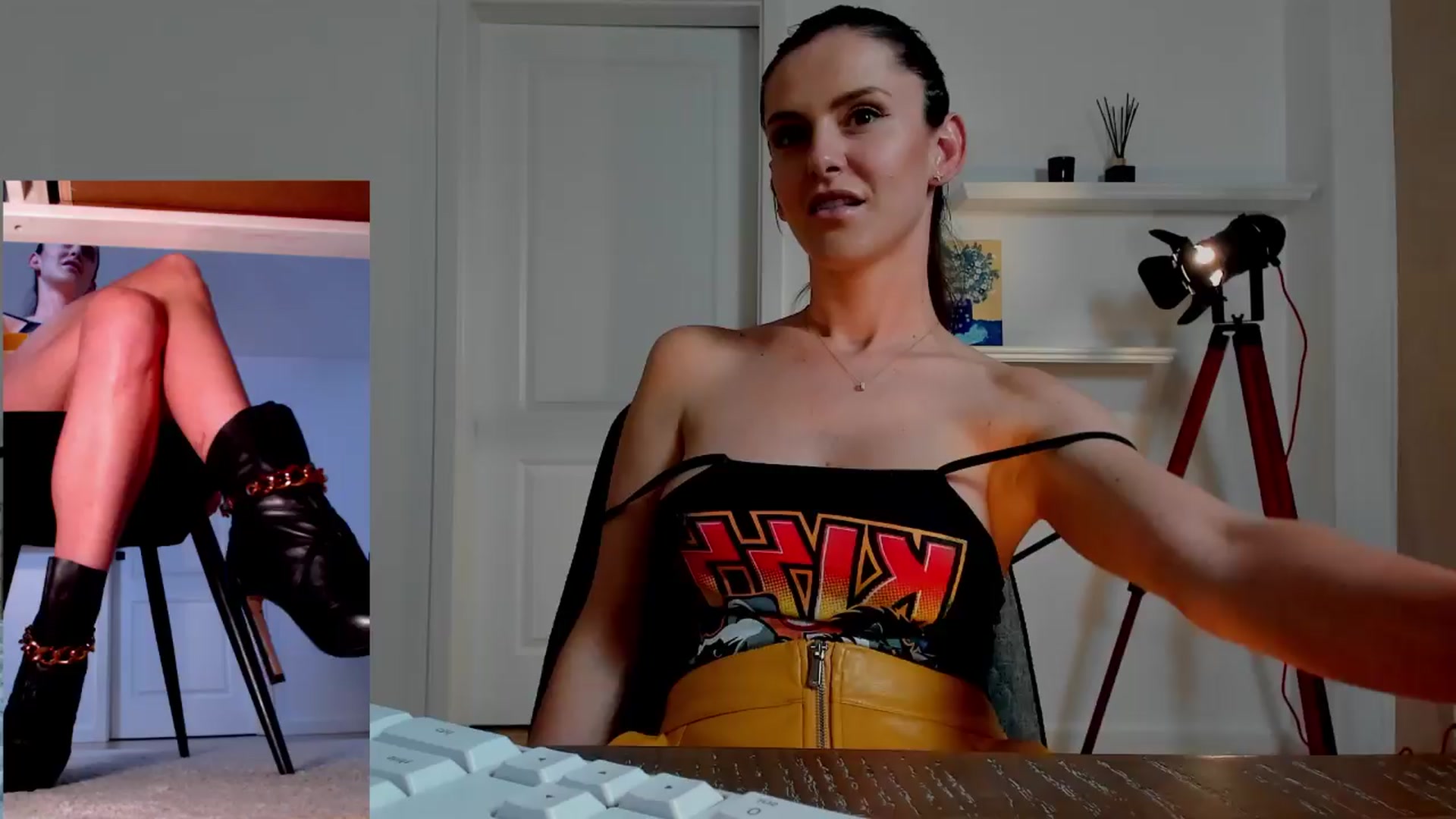 Gallery image thumbnail from LegswAttitude's myfreecams stream on, 04/12/2024, 16:27 image 5 of 20