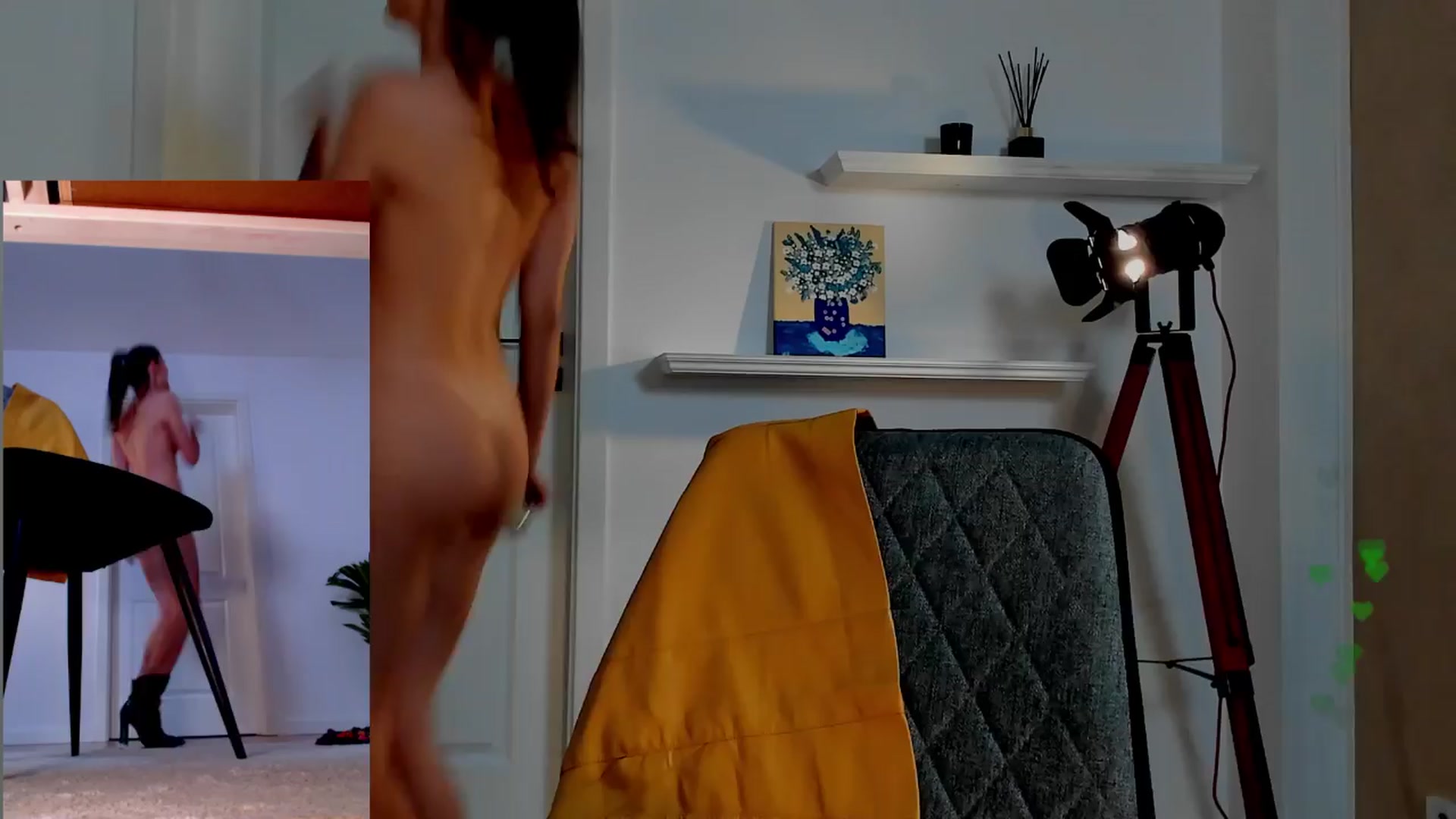 Gallery image thumbnail from LegswAttitude's myfreecams stream on, 04/12/2024, 16:27 image 7 of 20