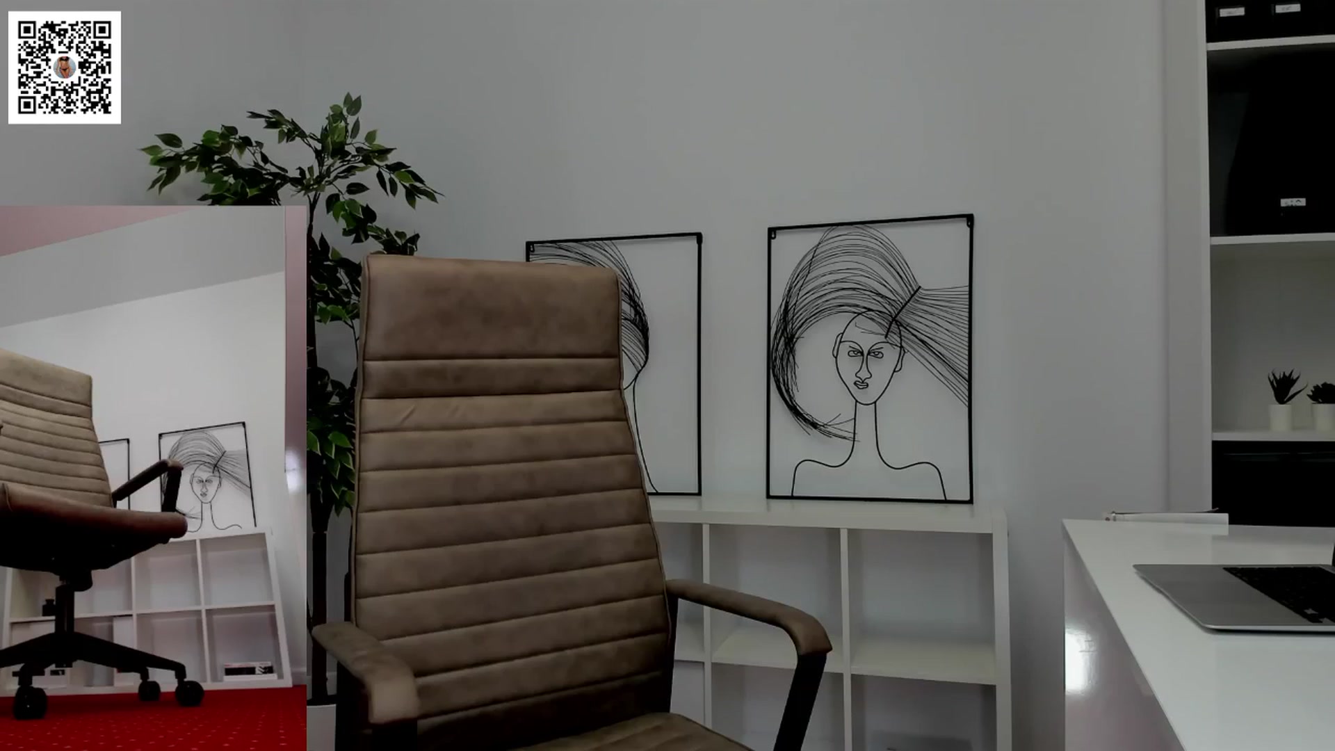 Gallery image thumbnail from LegswAttitude's myfreecams stream on, 05/08/2024, 08:26 image 19 of 20