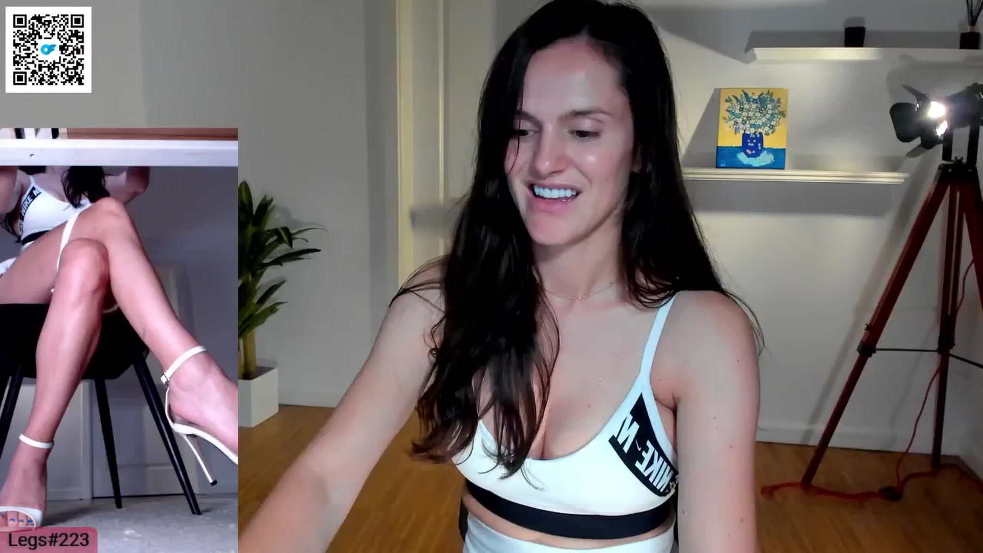 Gallery image thumbnail from LegswAttitude's myfreecams stream on, 05/18/2024, 21:01 image 12 of 20