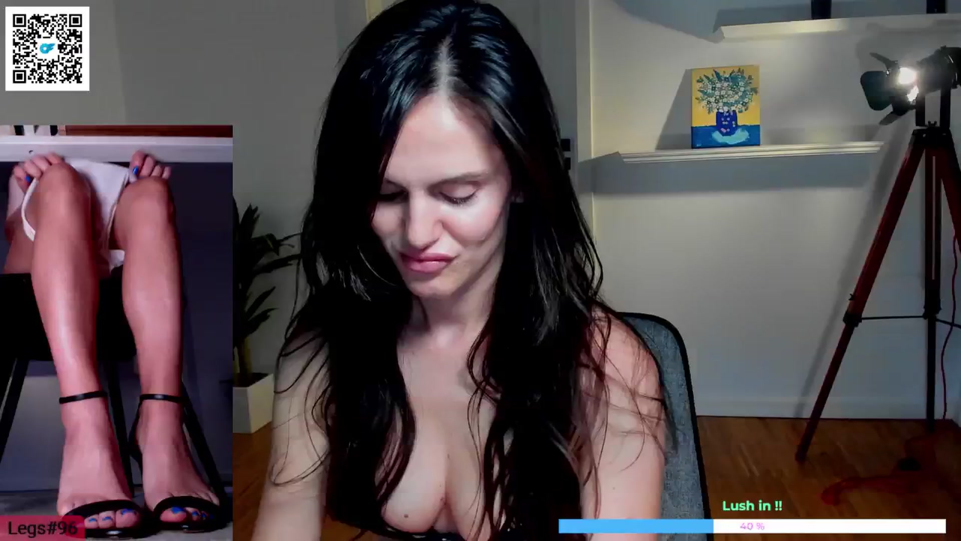 Gallery image thumbnail from LegswAttitude's myfreecams stream on, 05/25/2024, 16:39 image 7 of 20
