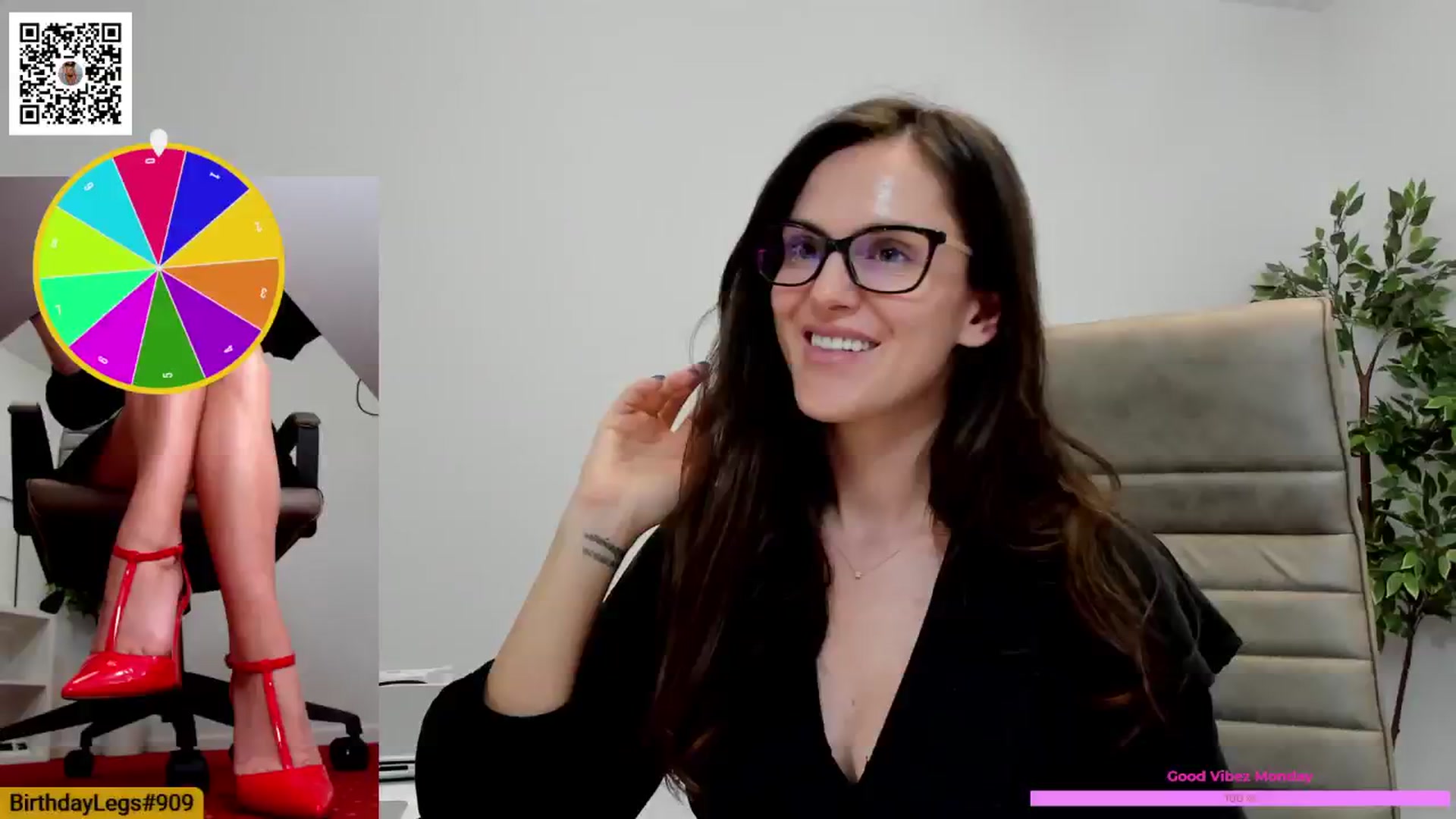 Gallery image thumbnail from LegswAttitude's myfreecams stream on, 06/03/2024, 15:30 image 10 of 20