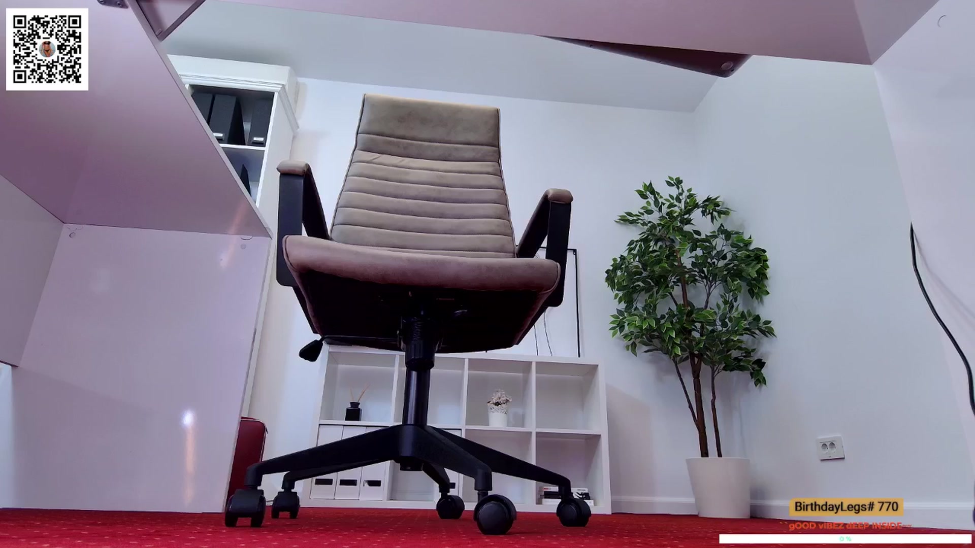 Gallery image thumbnail from LegswAttitude's myfreecams stream on, 06/04/2024, 13:34 image 3 of 20
