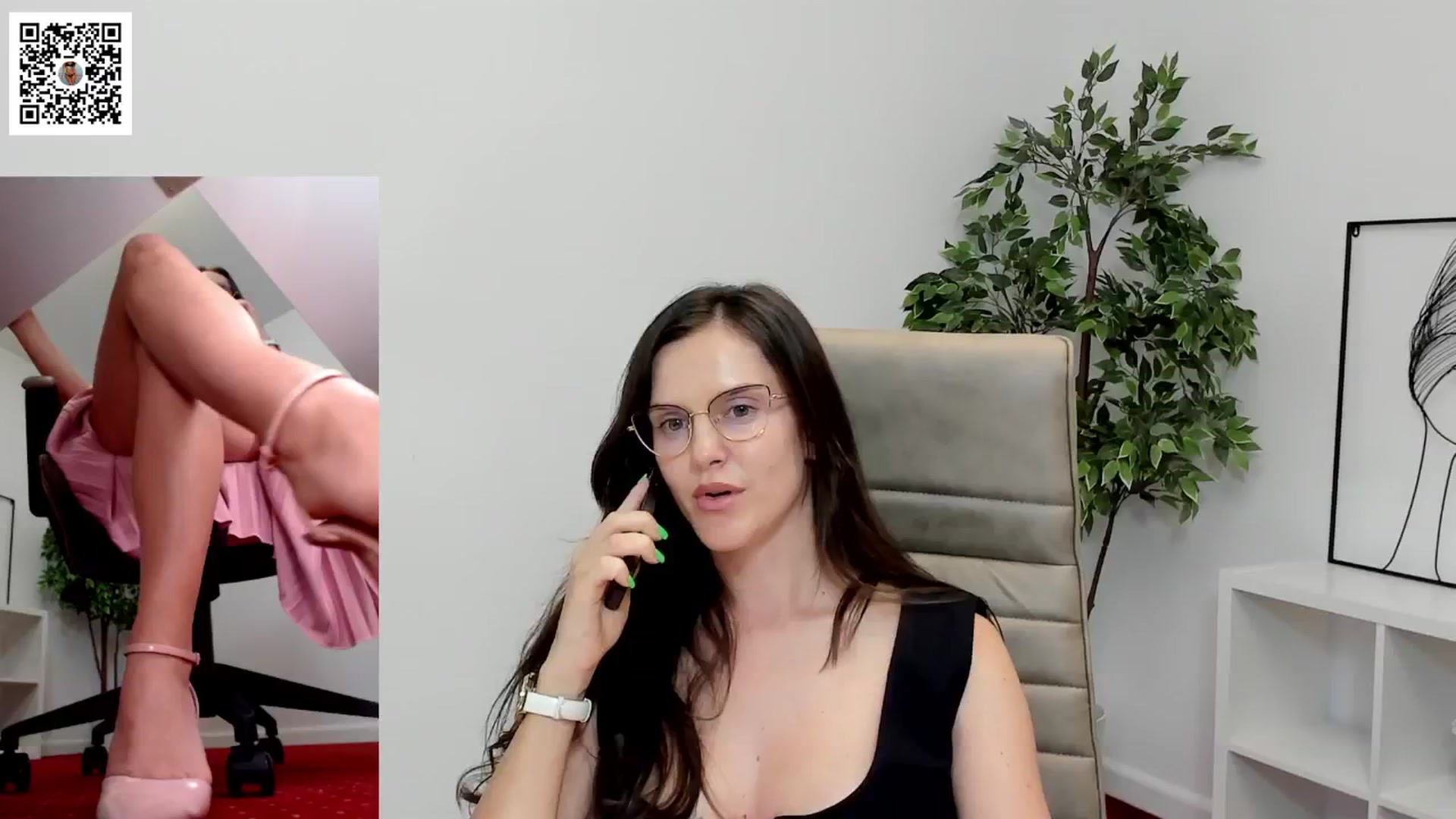 Gallery image thumbnail from LegswAttitude's myfreecams stream on, 06/17/2024, 13:58 image 13 of 20