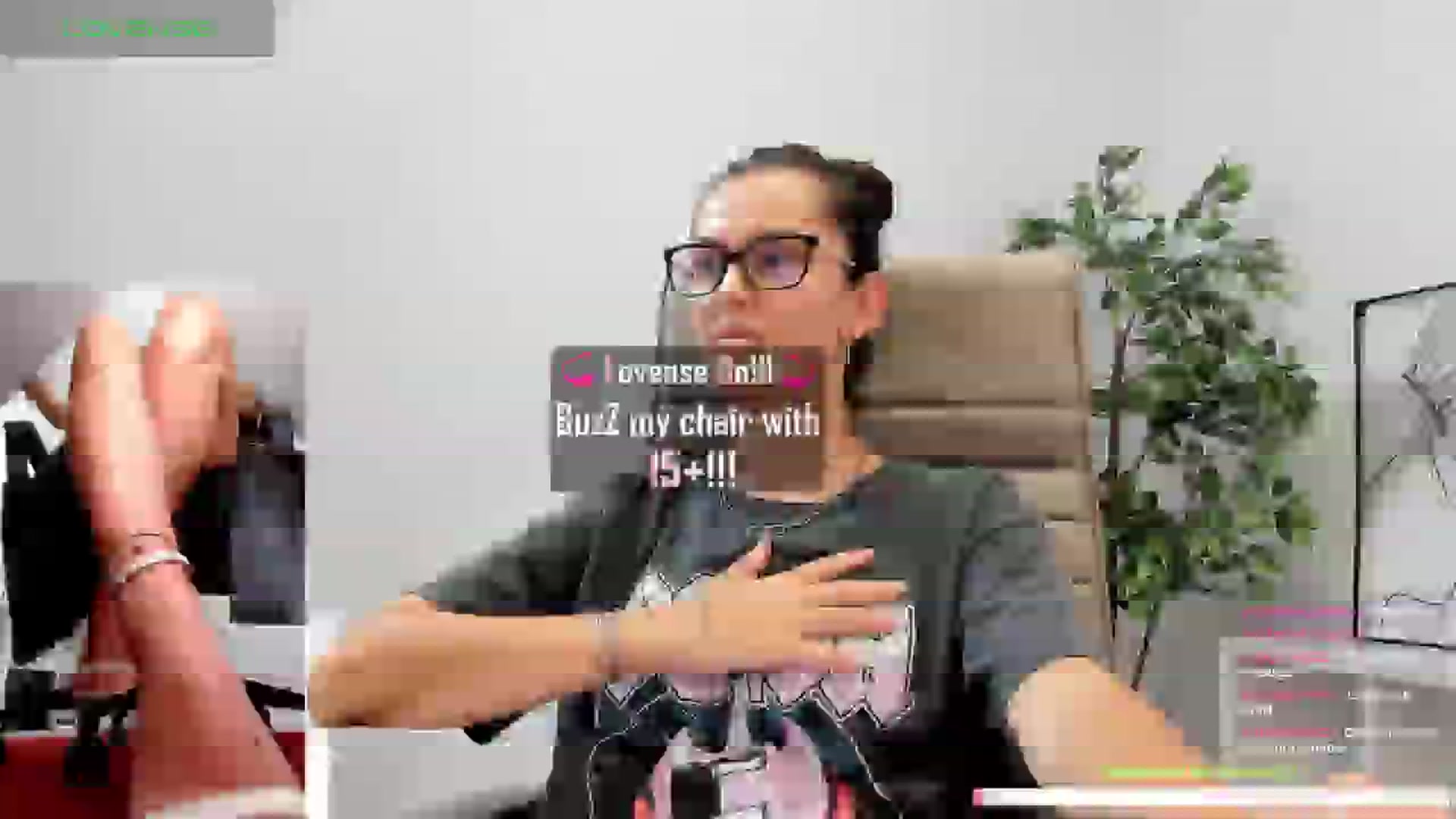 Gallery image thumbnail from LegswAttitude's myfreecams stream on, 08/16/2024, 13:46 image 5 of 20