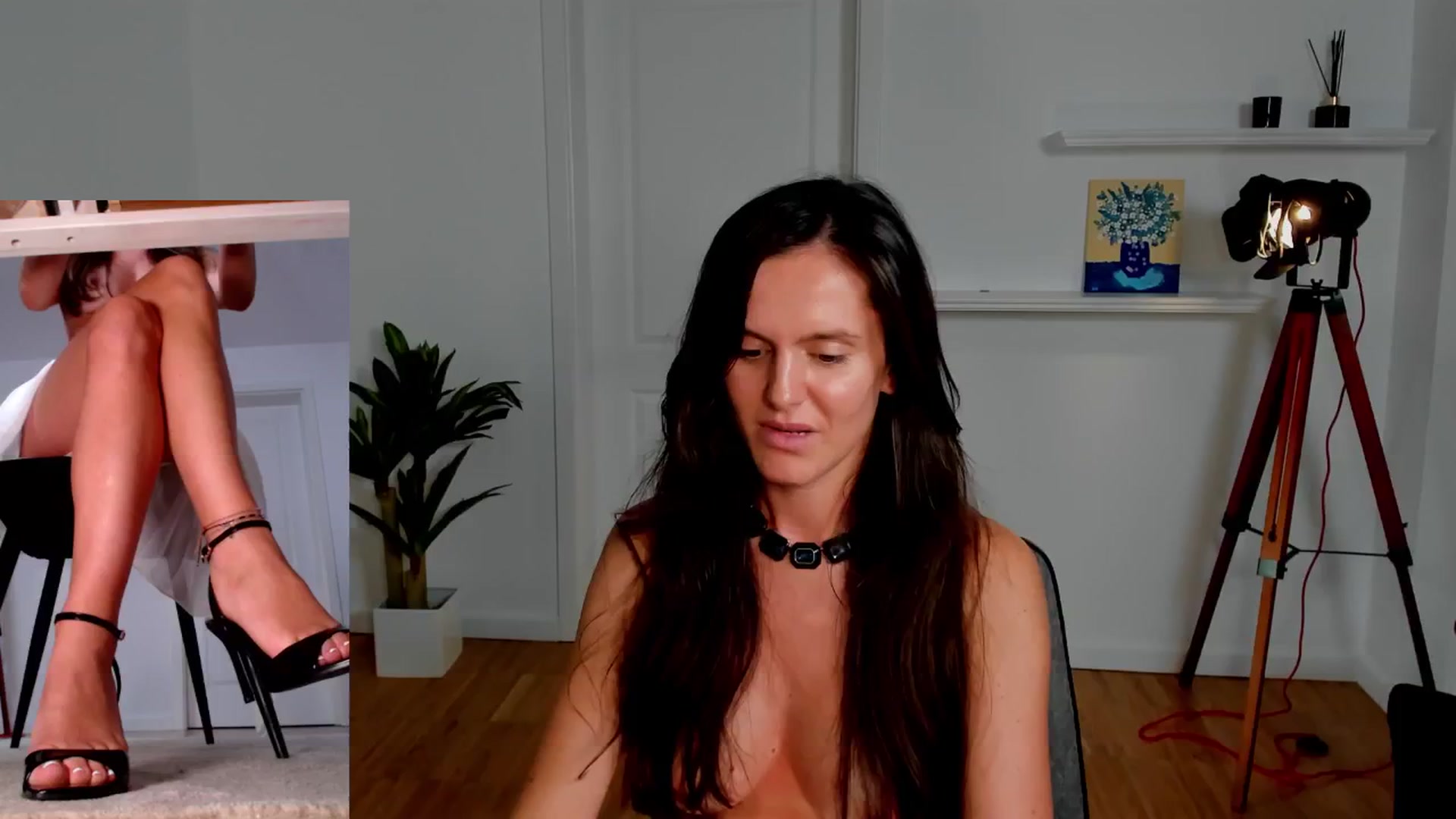 Gallery image thumbnail from LegswAttitude's myfreecams stream on, 08/17/2024, 15:25 image 11 of 20