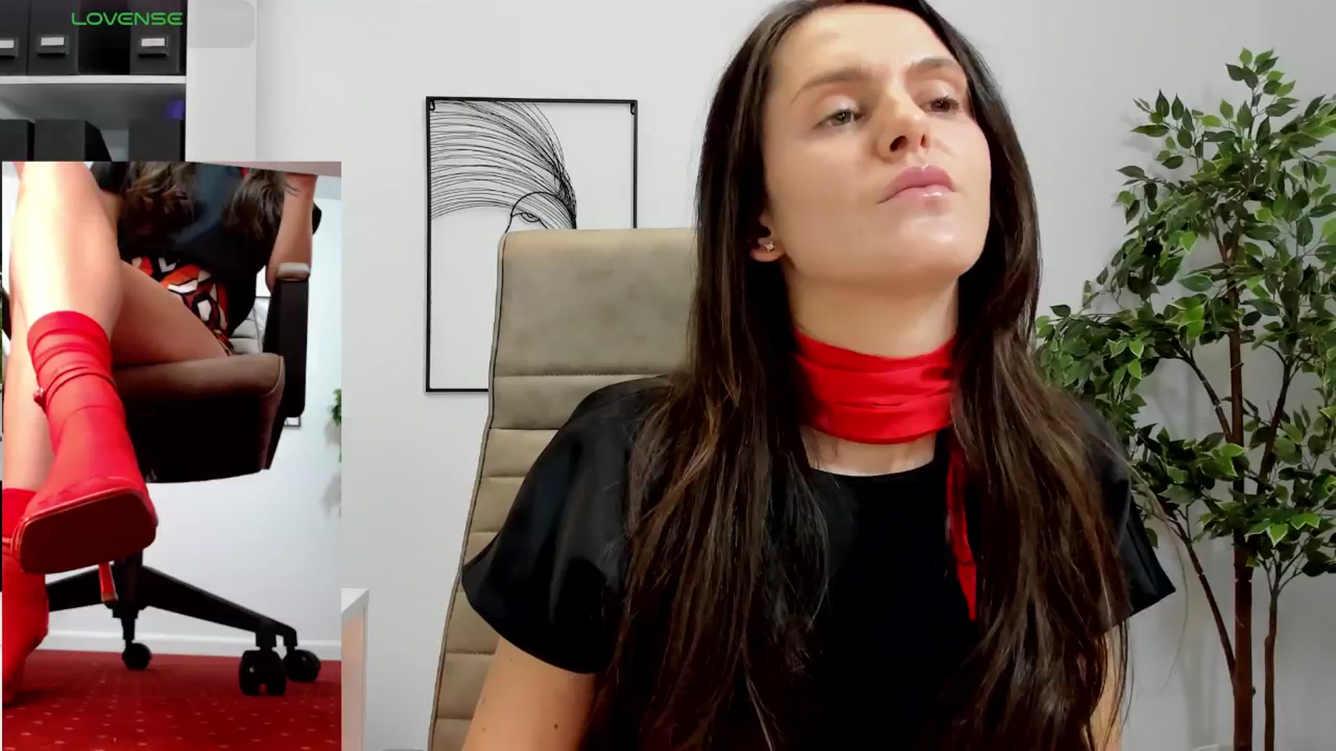 Gallery image thumbnail from LegswAttitude's myfreecams stream on, 12/06/2024, 15:11 image 1 of 20