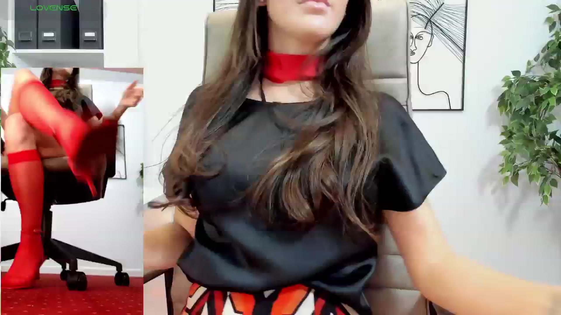 Gallery image thumbnail from LegswAttitude's myfreecams stream on, 12/06/2024, 15:11 image 18 of 20