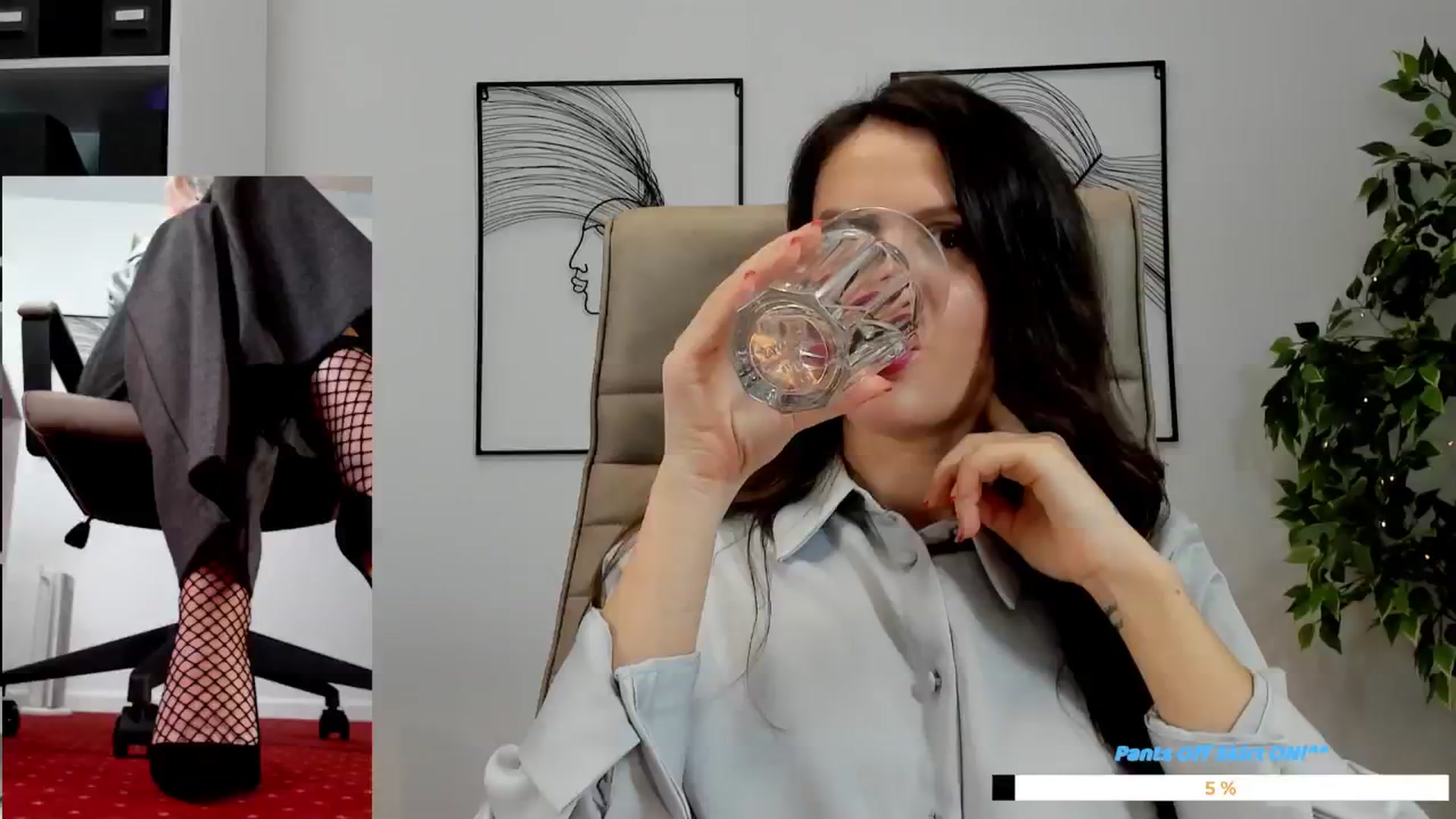 Gallery image thumbnail from LegswAttitude's myfreecams stream on, 12/12/2024, 13:50 image 15 of 20