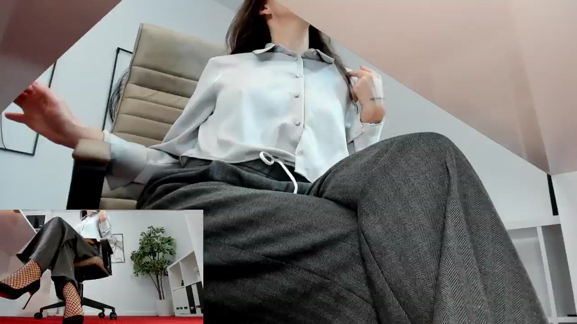 Gallery image thumbnail from LegswAttitude's myfreecams stream on, 12/12/2024, 16:53 image 12 of 20