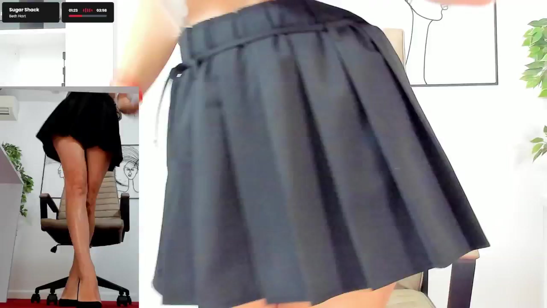 Gallery image thumbnail from LegswAttitude's myfreecams stream on, 03/07/2025, 11:50 image 4 of 20