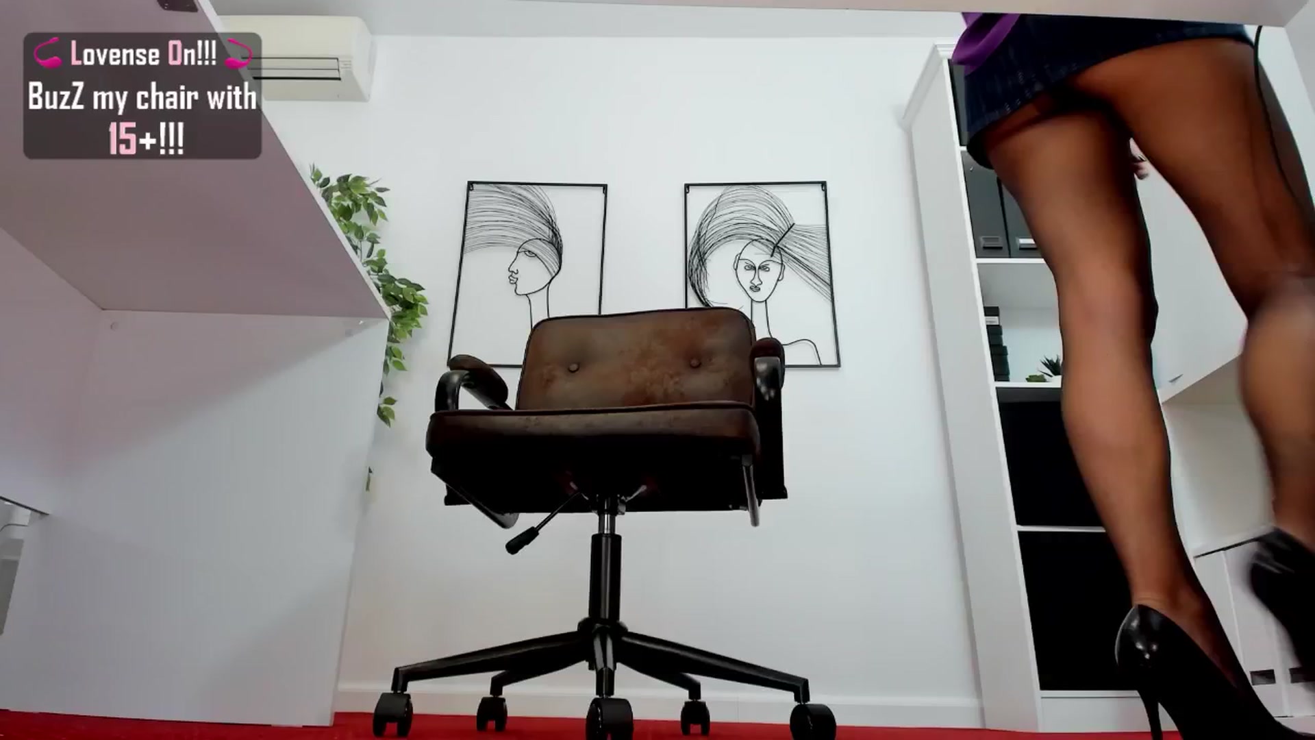 Gallery image thumbnail from LegswAttitude's myfreecams stream on, 03/21/2025, 10:33 image 14 of 20
