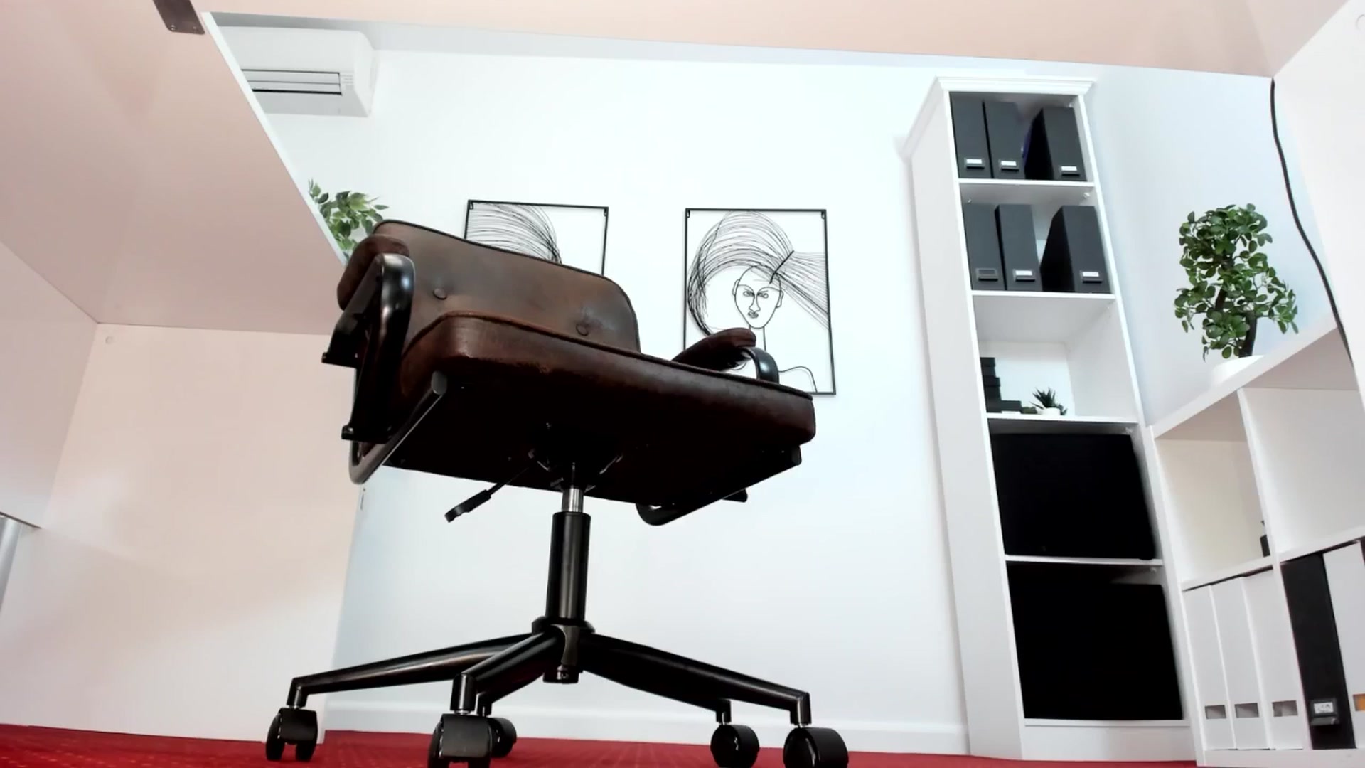 Gallery image thumbnail from LegswAttitude's myfreecams stream on, 04/14/2025, 12:34 image 2 of 20