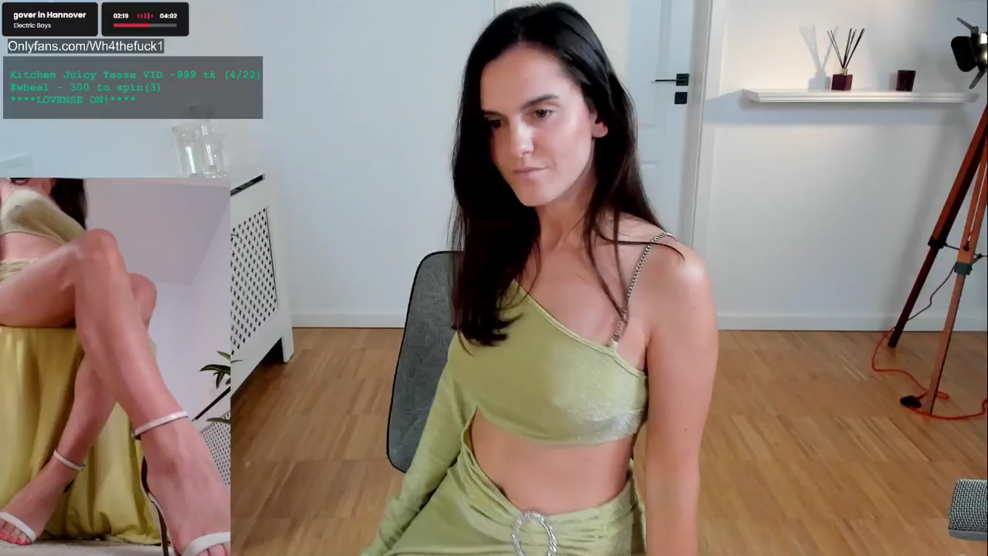 Gallery image thumbnail from LegswAttitude's myfreecams stream on, 05/09/2025, 14:09 image 10 of 20
