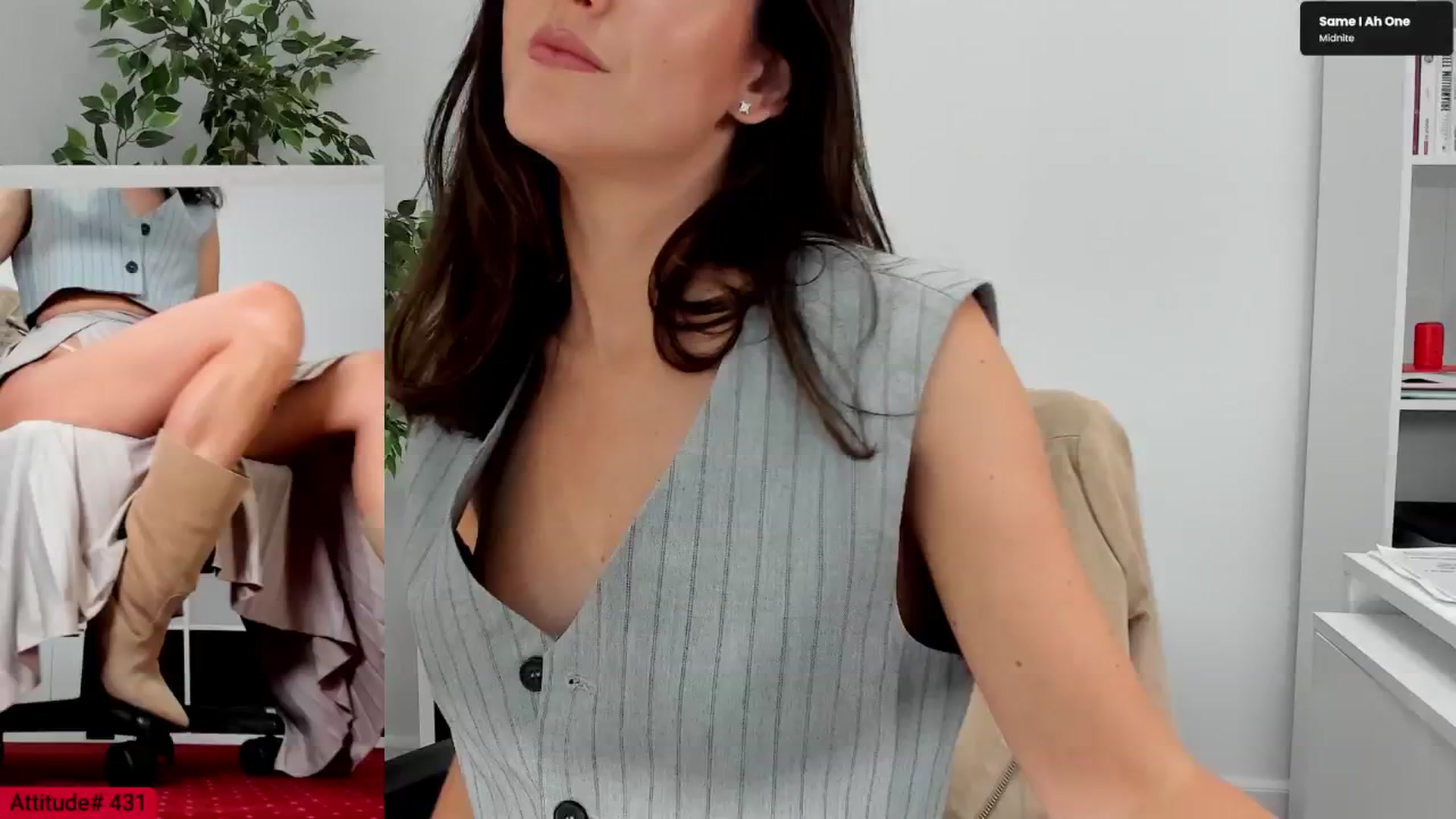 Gallery image thumbnail from LegswAttitude's myfreecams stream on, 10/01/2025, 10:28 image 11 of 20