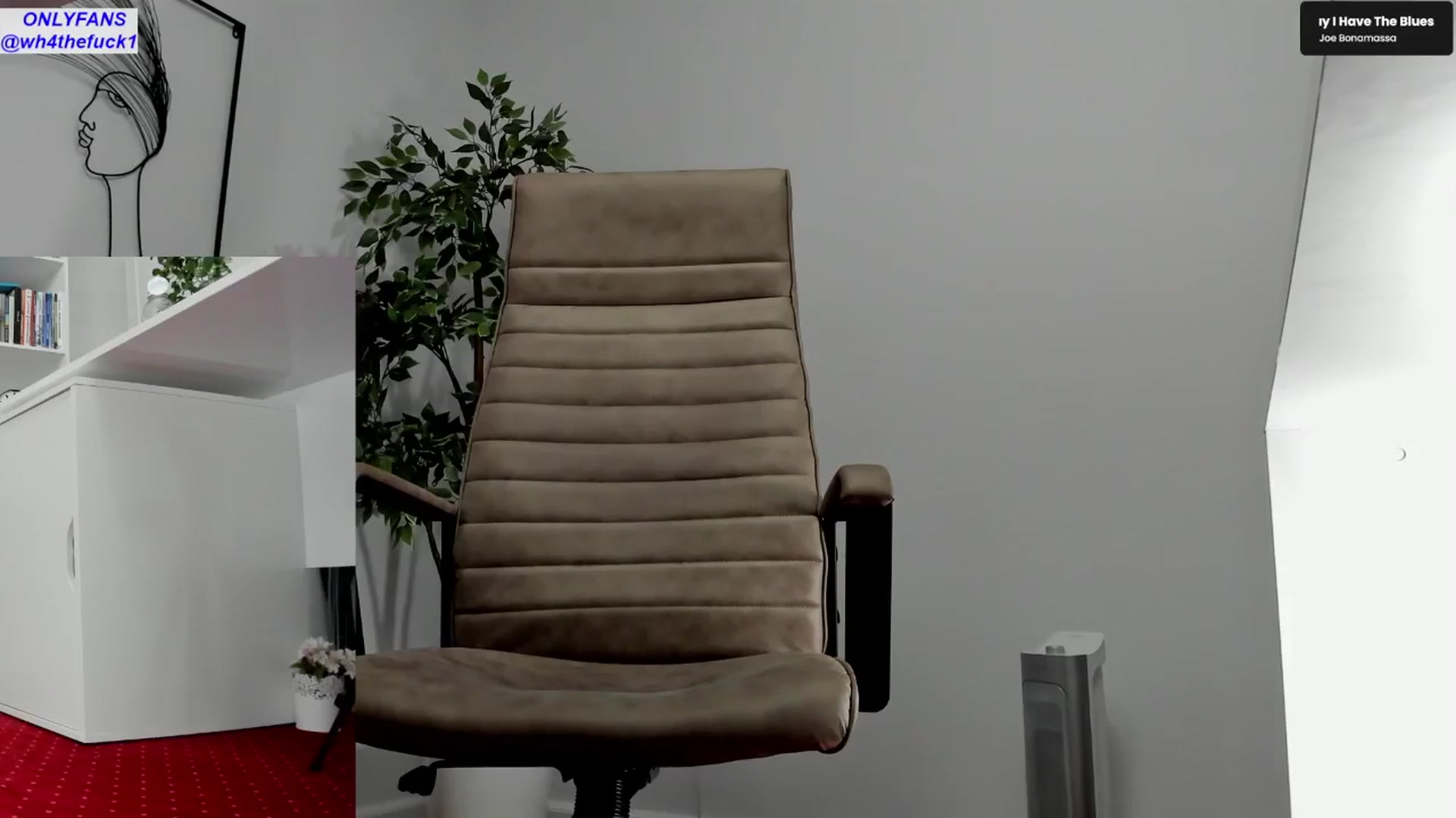 Gallery image thumbnail from LegswAttitude's myfreecams stream on, 02/10/2026, 15:01 image 9 of 20