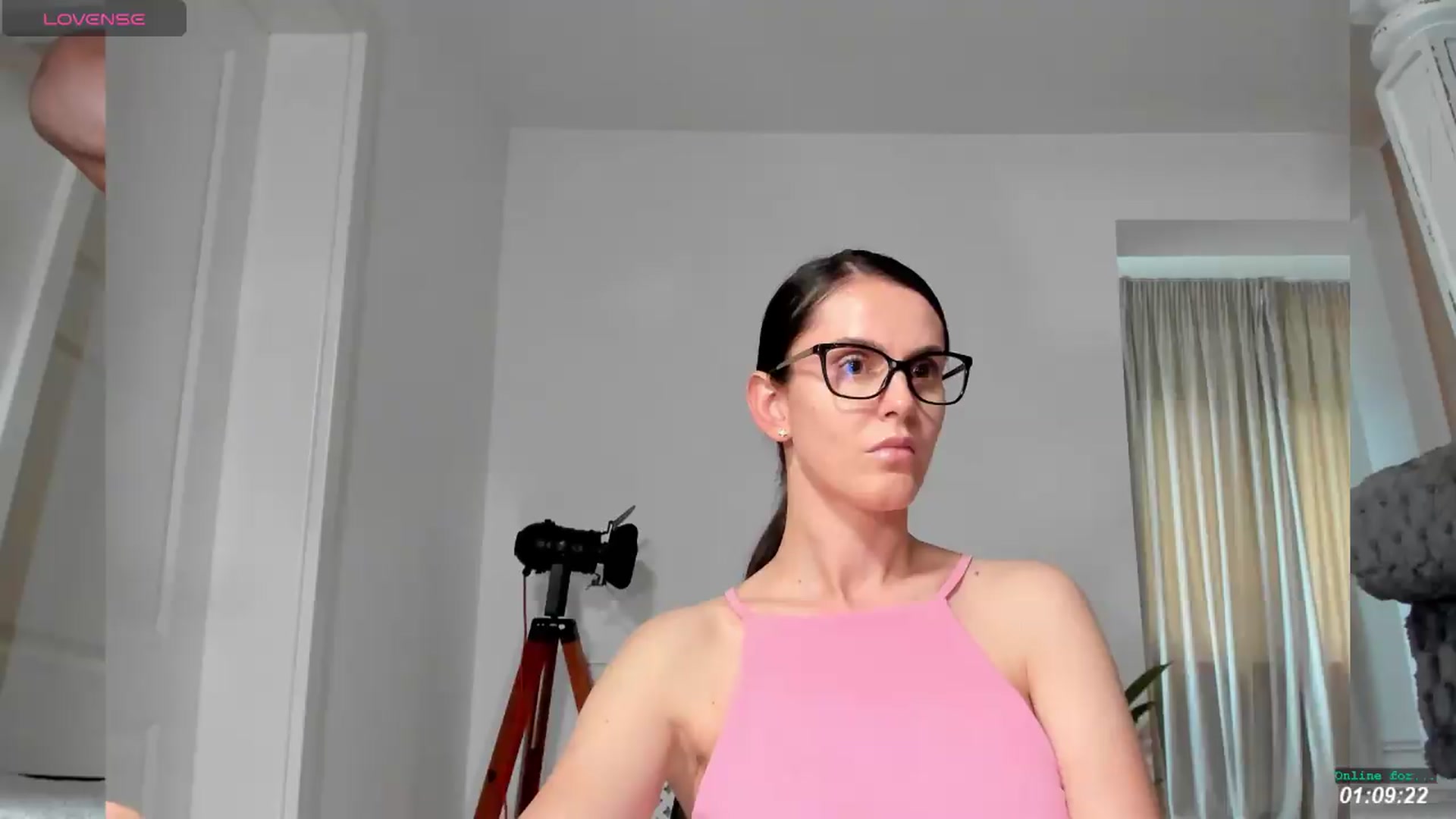 Gallery image thumbnail from LegswAttitude's myfreecams stream on, 05/28/2026, 15:09 image 16 of 20