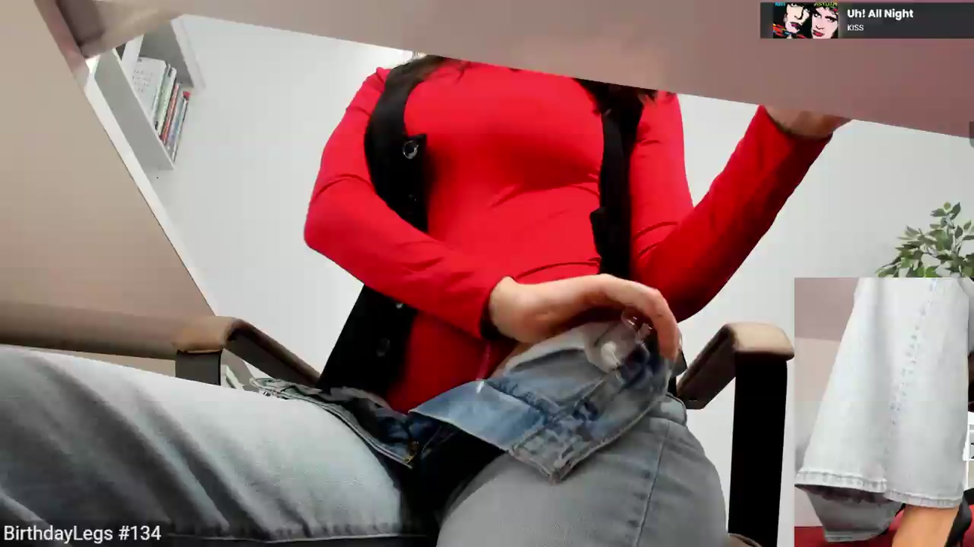 Gallery image thumbnail from LegswAttitude's myfreecams stream on, 06/03/2026, 11:15 image 11 of 20