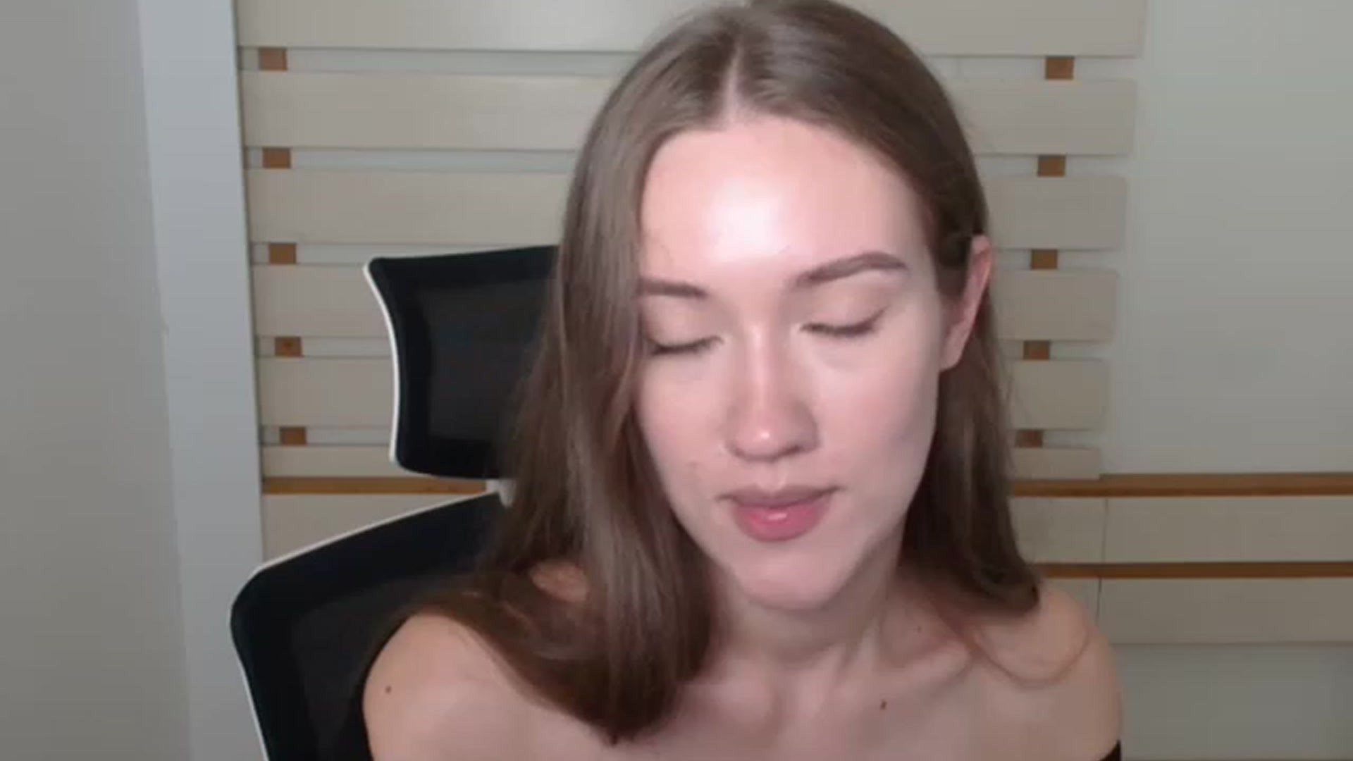 Gallery image thumbnail from Leia_Sweet's myfreecams stream on, 08/01/2023, 13:39 image 18 of 20