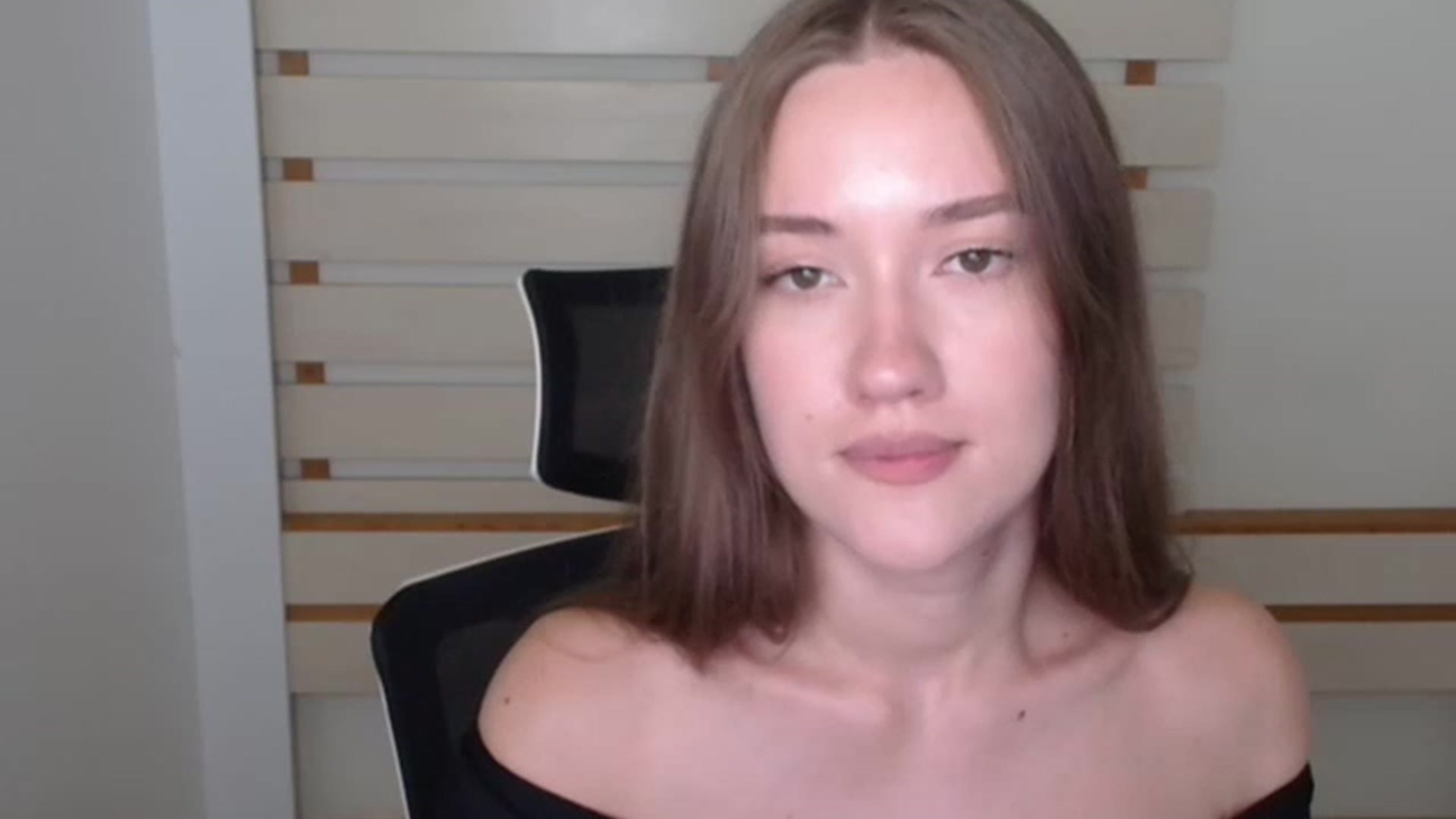 Gallery image thumbnail from Leia_Sweet's myfreecams stream on, 08/01/2023, 13:39 image 15 of 20
