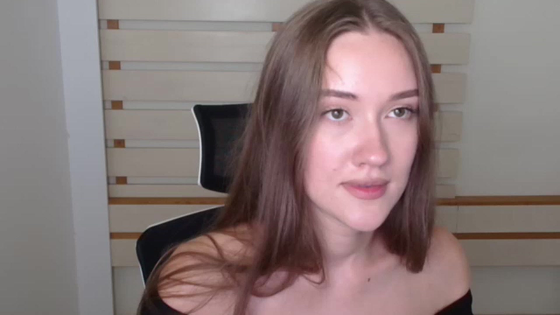 Gallery image thumbnail from Leia_Sweet's myfreecams stream on, 08/01/2023, 13:39 image 16 of 20