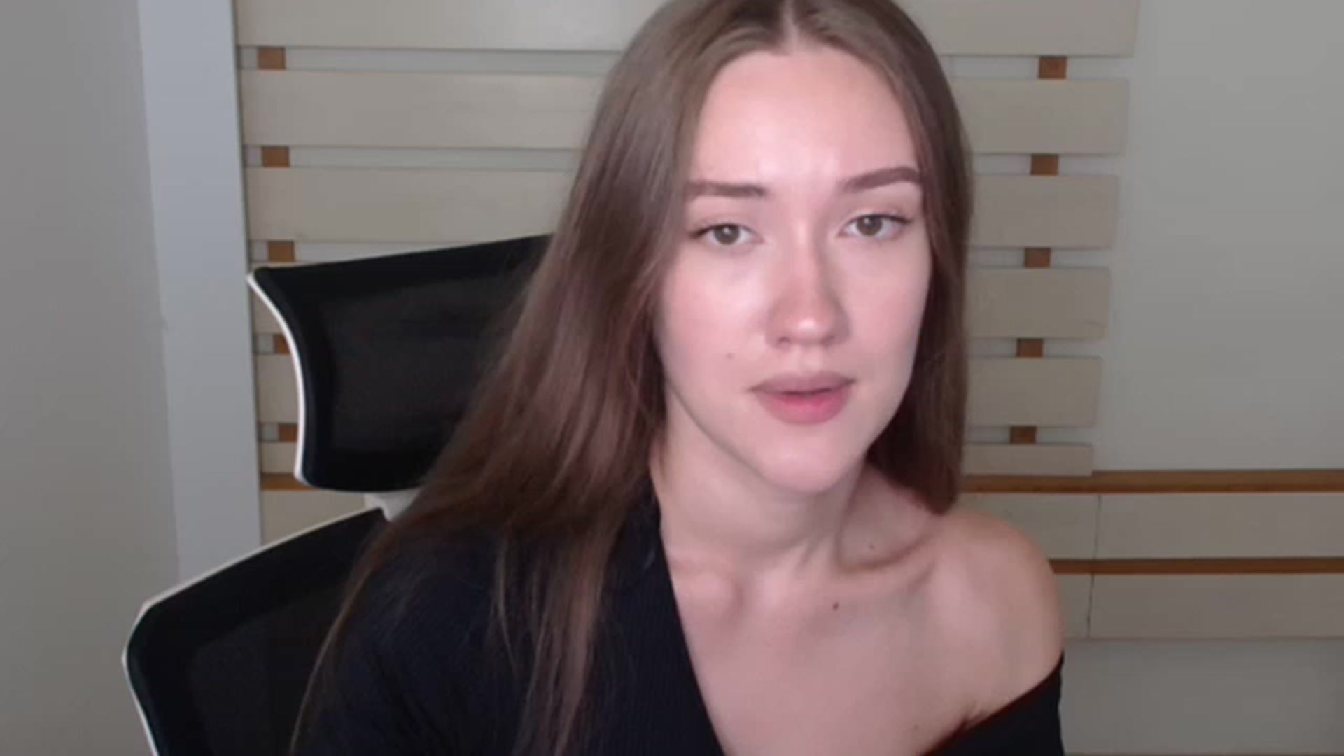 Gallery image thumbnail from Leia_Sweet's myfreecams stream on, 08/01/2023, 13:39 image 13 of 20
