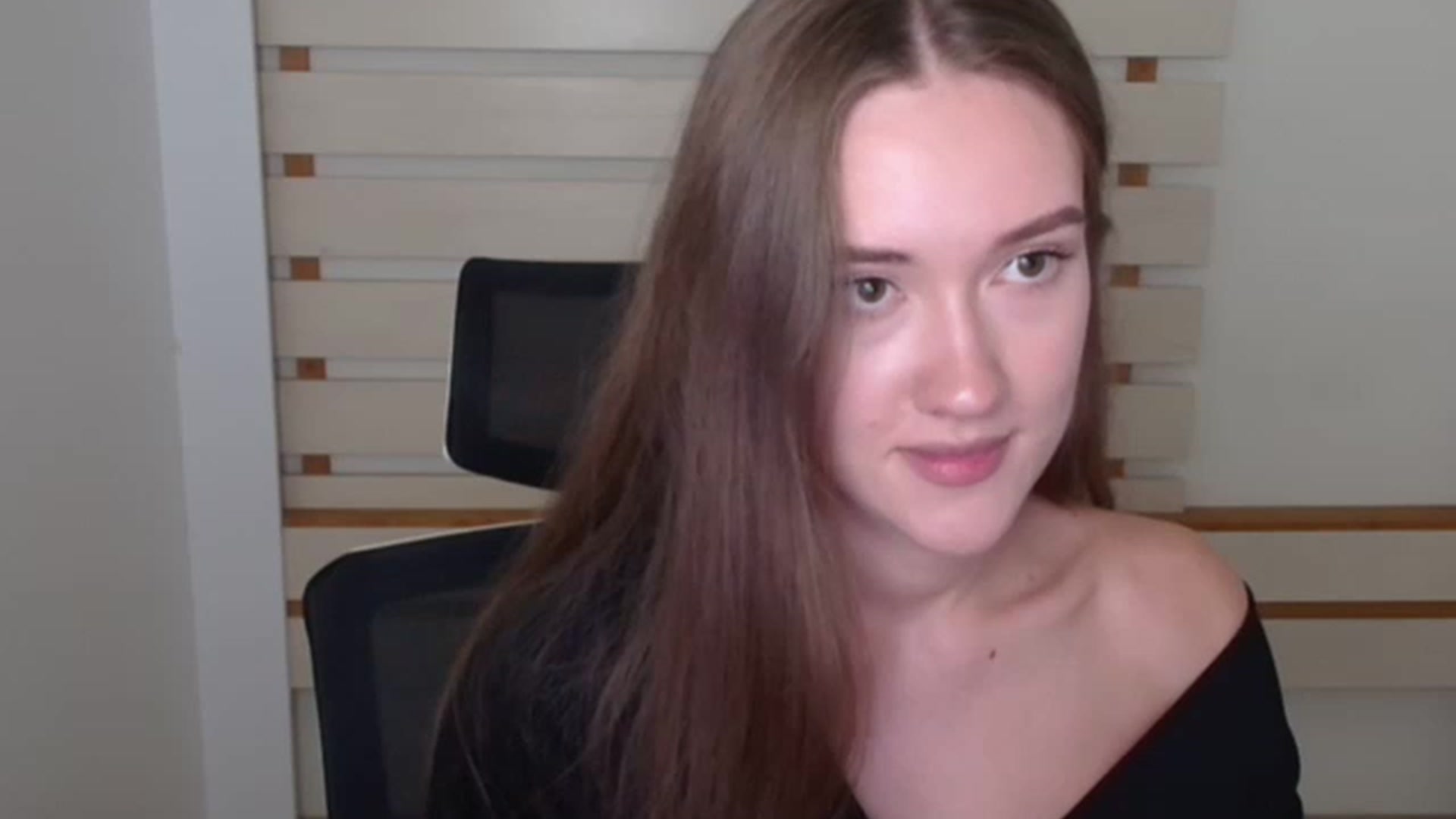 Gallery image thumbnail from Leia_Sweet's myfreecams stream on, 08/01/2023, 13:39 image 11 of 20