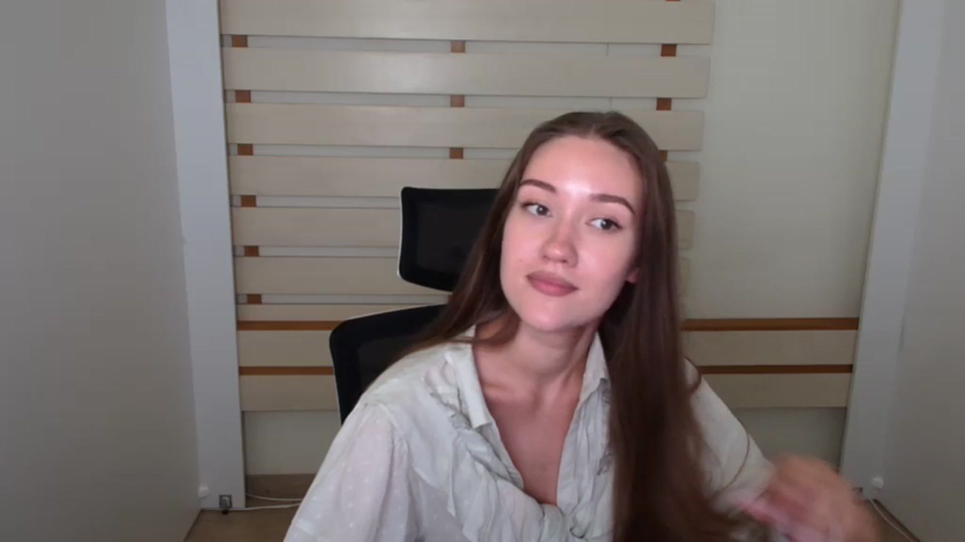 Gallery image thumbnail from Leia_Sweet's myfreecams stream on, 08/03/2023, 12:36 image 10 of 20