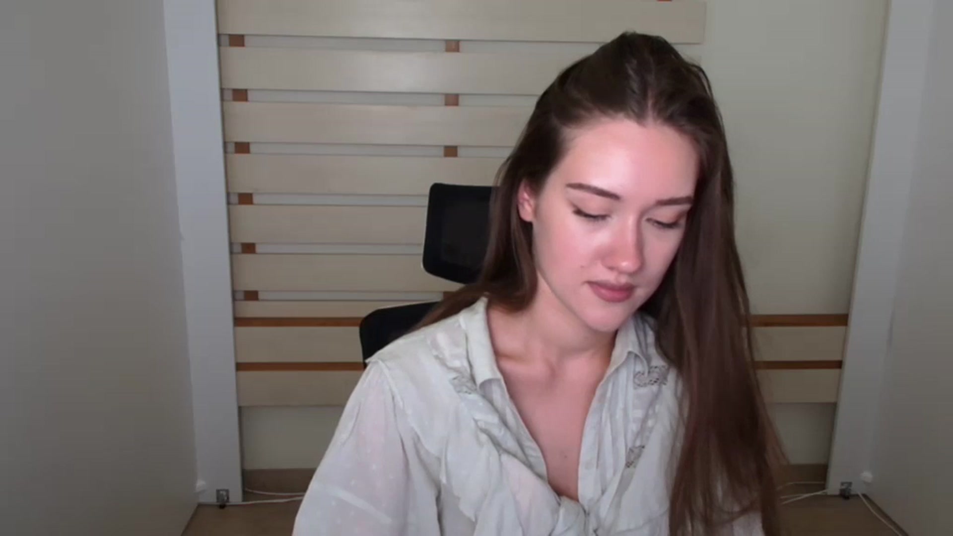 Gallery image thumbnail from Leia_Sweet's myfreecams stream on, 08/03/2023, 12:36 image 6 of 20