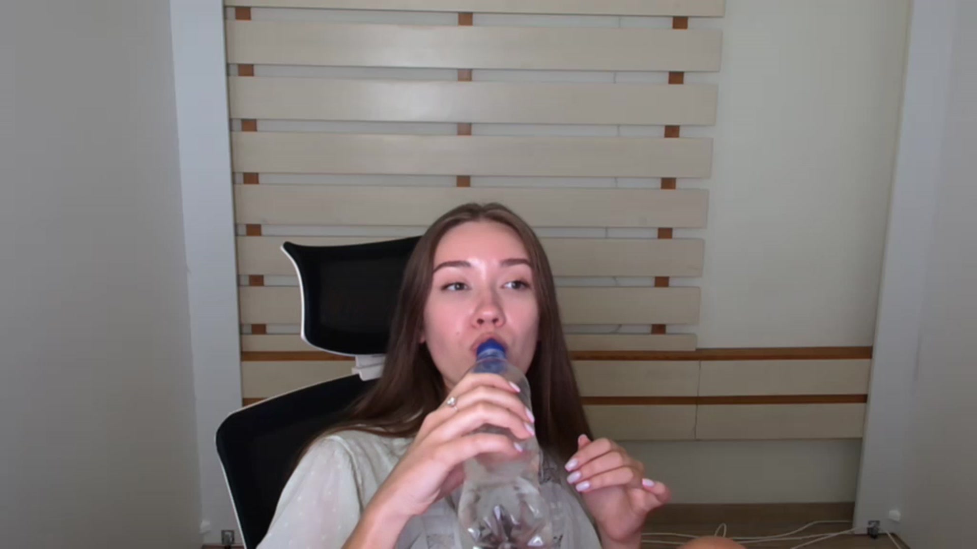 Gallery image thumbnail from Leia_Sweet's myfreecams stream on, 08/03/2023, 16:43 image 6 of 20