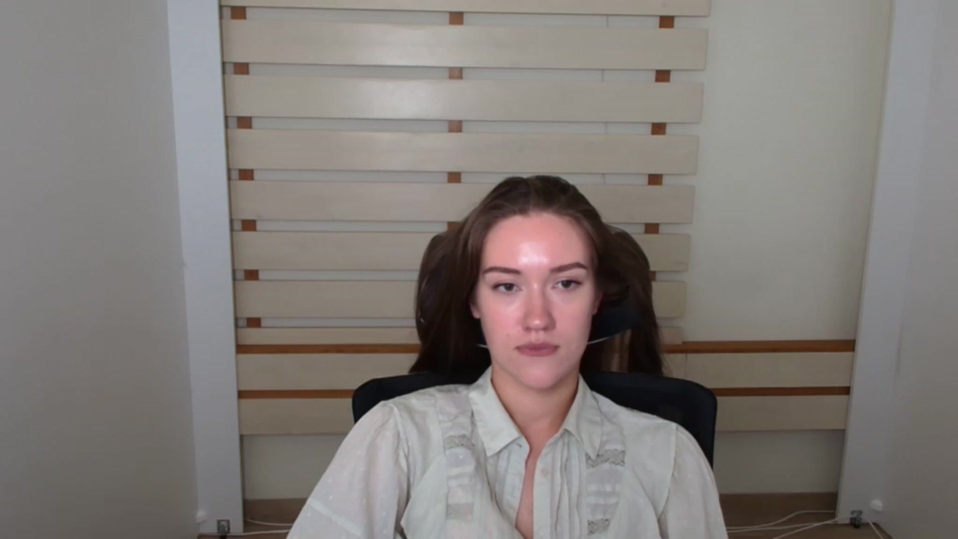 Gallery image thumbnail from Leia_Sweet's myfreecams stream on, 08/03/2023, 16:43 image 15 of 20