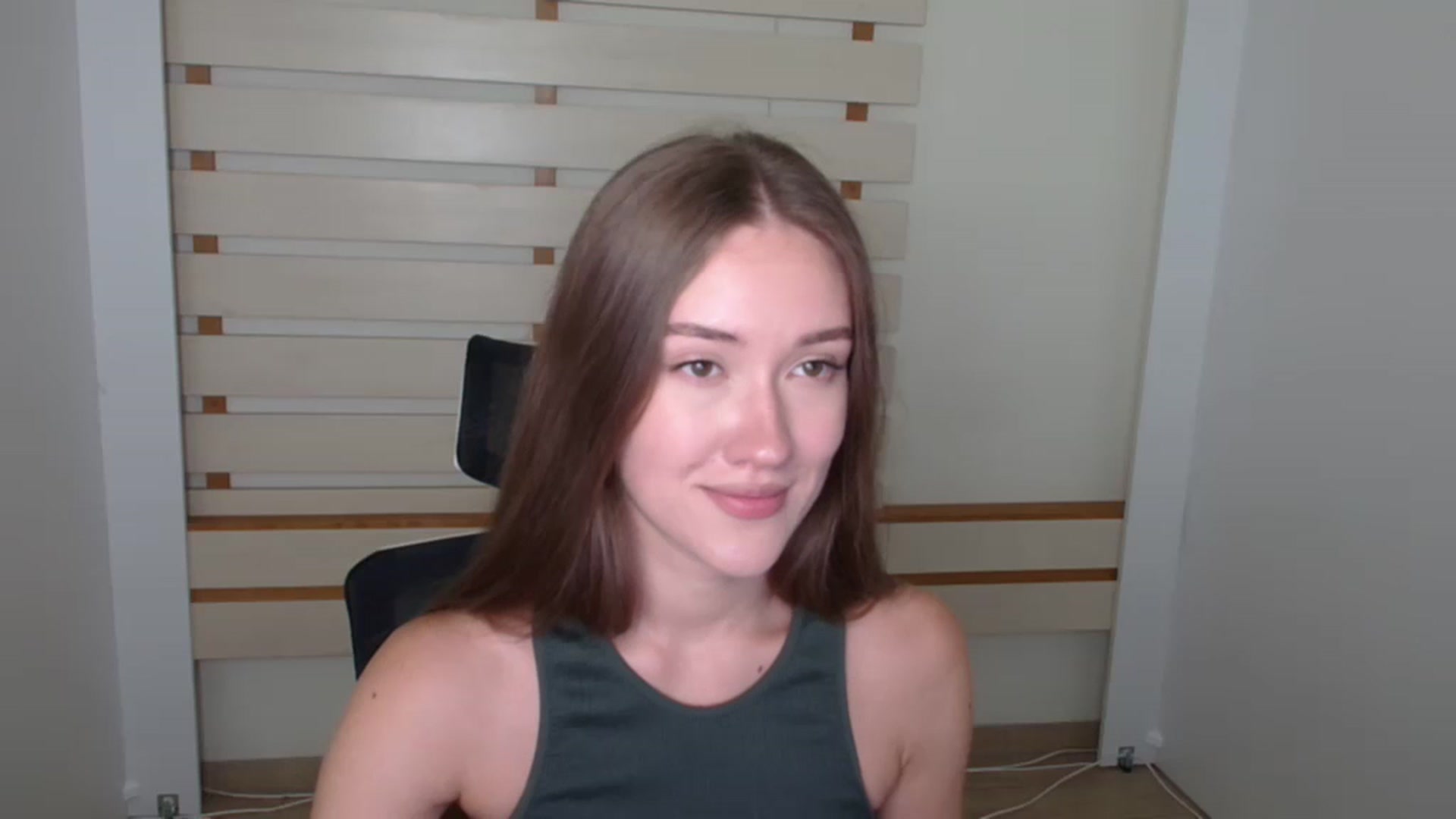 Gallery image thumbnail from Leia_Sweet's myfreecams stream on, 08/13/2023, 12:19 image 14 of 20