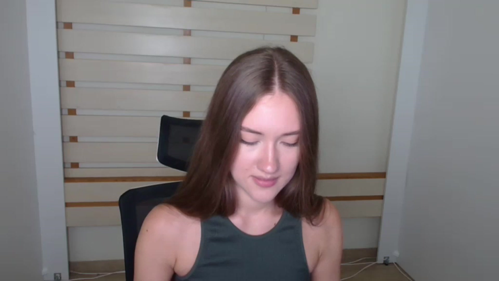 Gallery image thumbnail from Leia_Sweet's myfreecams stream on, 08/13/2023, 12:19 image 15 of 20