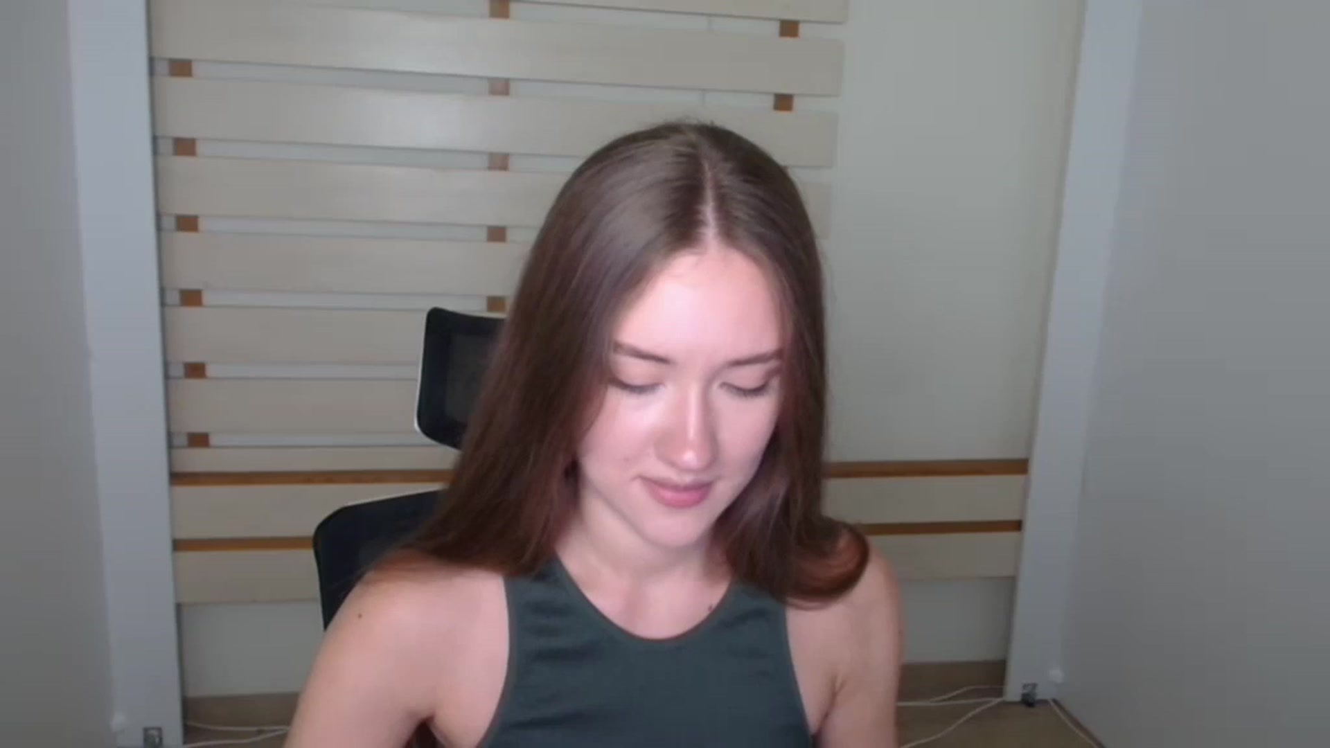 Gallery image thumbnail from Leia_Sweet's myfreecams stream on, 08/13/2023, 12:19 image 17 of 20