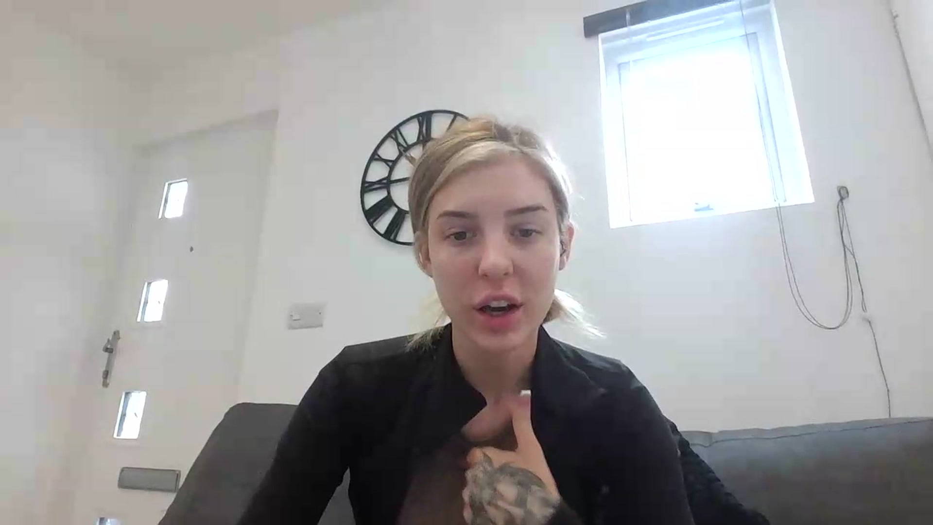 Gallery image thumbnail from Leicontent's myfreecams stream on, 09/16/2026, 11:47 image 13 of 20