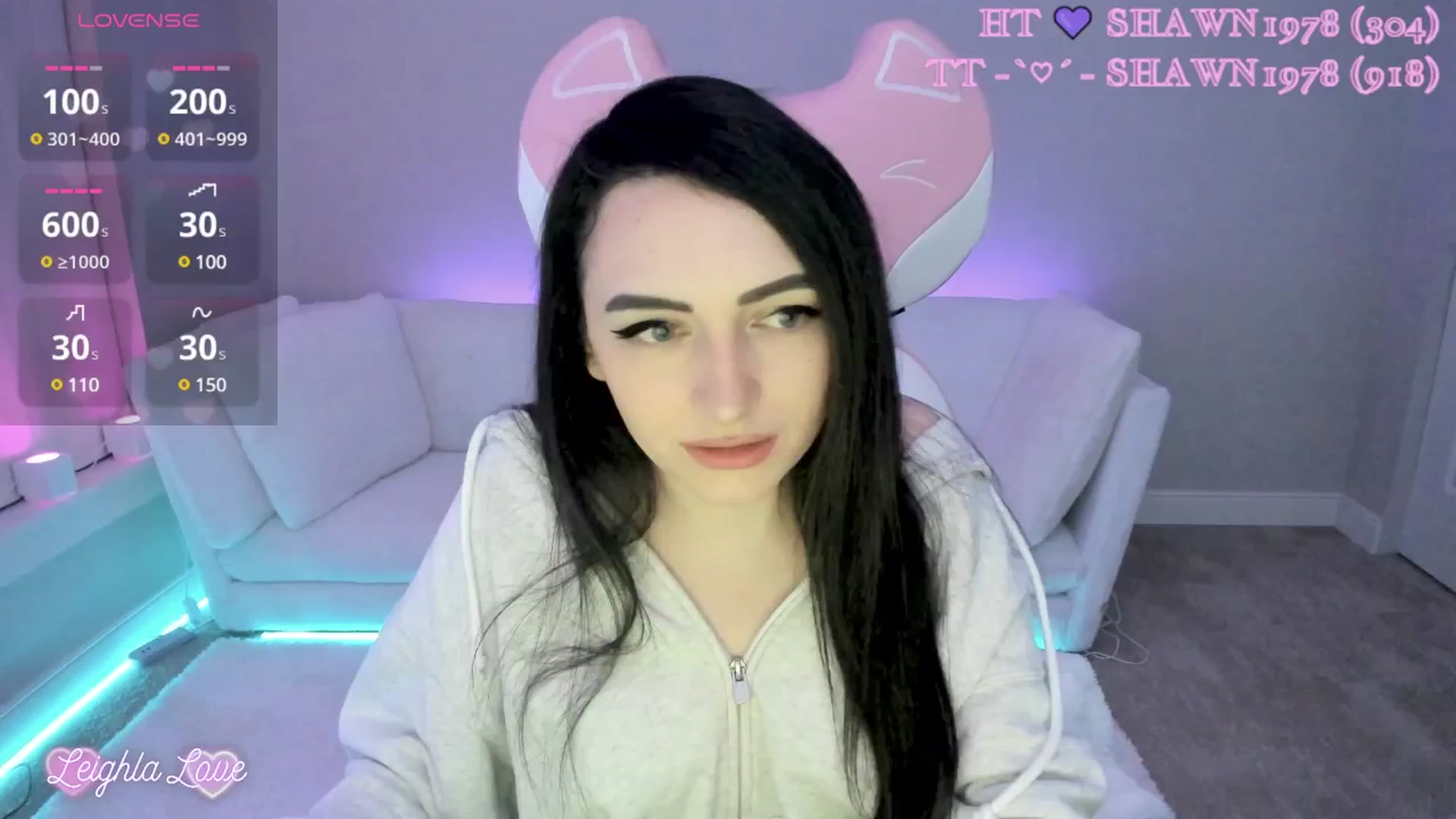 Gallery image thumbnail from LeighlaLove's myfreecams stream on, 05/05/2025, 08:21 image 16 of 20