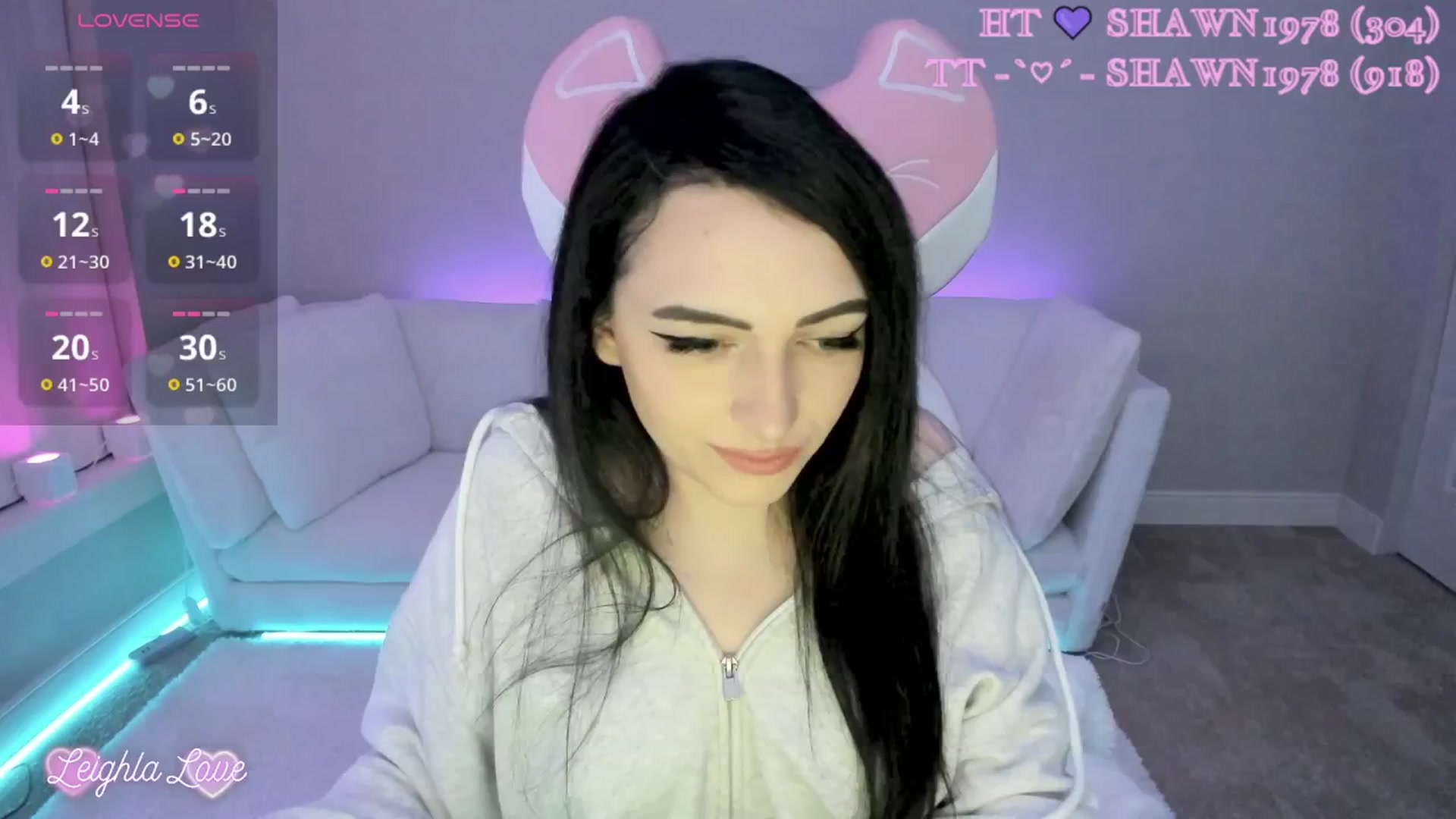 Gallery image thumbnail from LeighlaLove's myfreecams stream on, 05/05/2025, 08:21 image 17 of 20