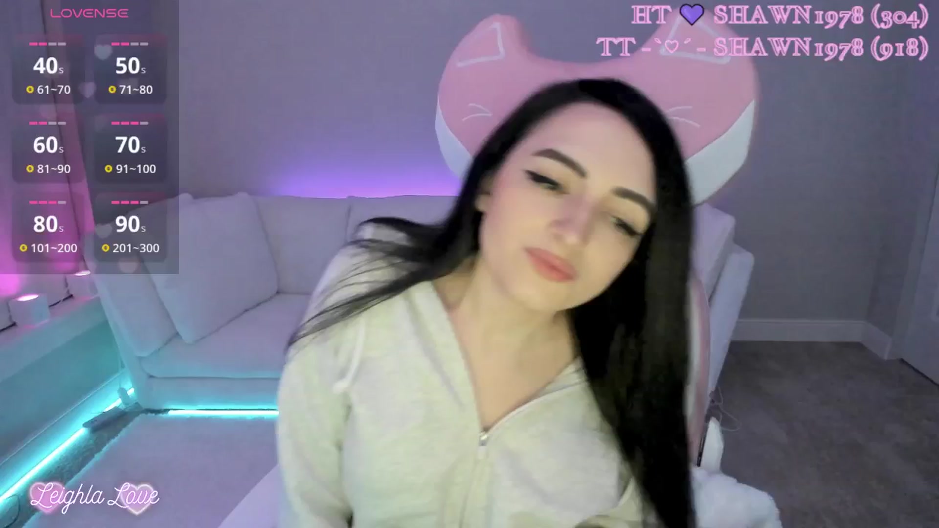Gallery image thumbnail from LeighlaLove's myfreecams stream on, 05/05/2025, 08:21 image 10 of 20