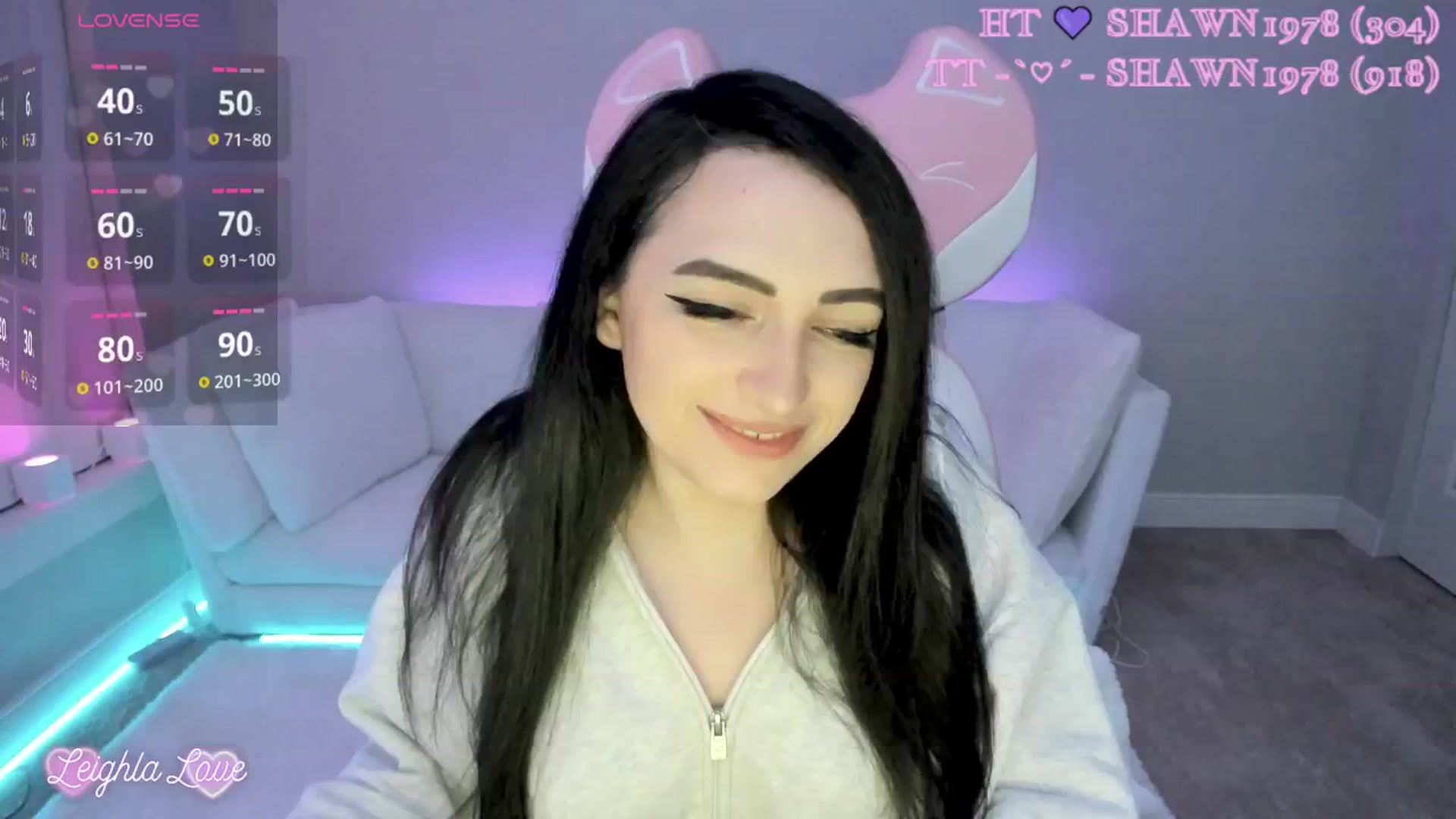 Gallery image thumbnail from LeighlaLove's myfreecams stream on, 05/05/2025, 08:21 image 8 of 20