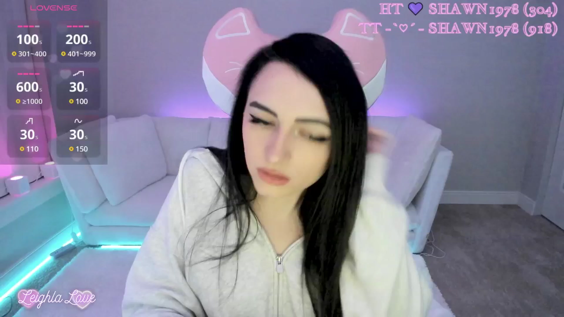 Gallery image thumbnail from LeighlaLove's myfreecams stream on, 05/05/2025, 08:21 image 18 of 20