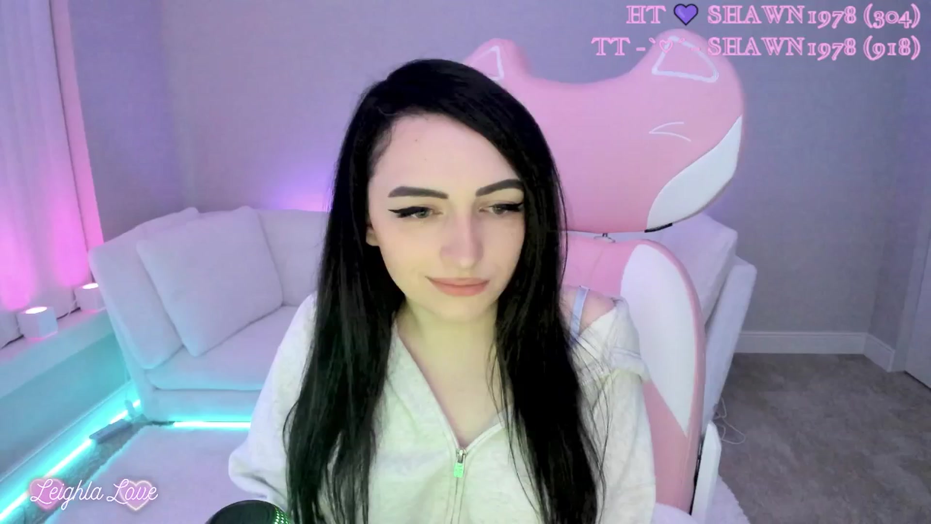 Gallery image thumbnail from LeighlaLove's myfreecams stream on, 05/05/2025, 11:33 image 8 of 20