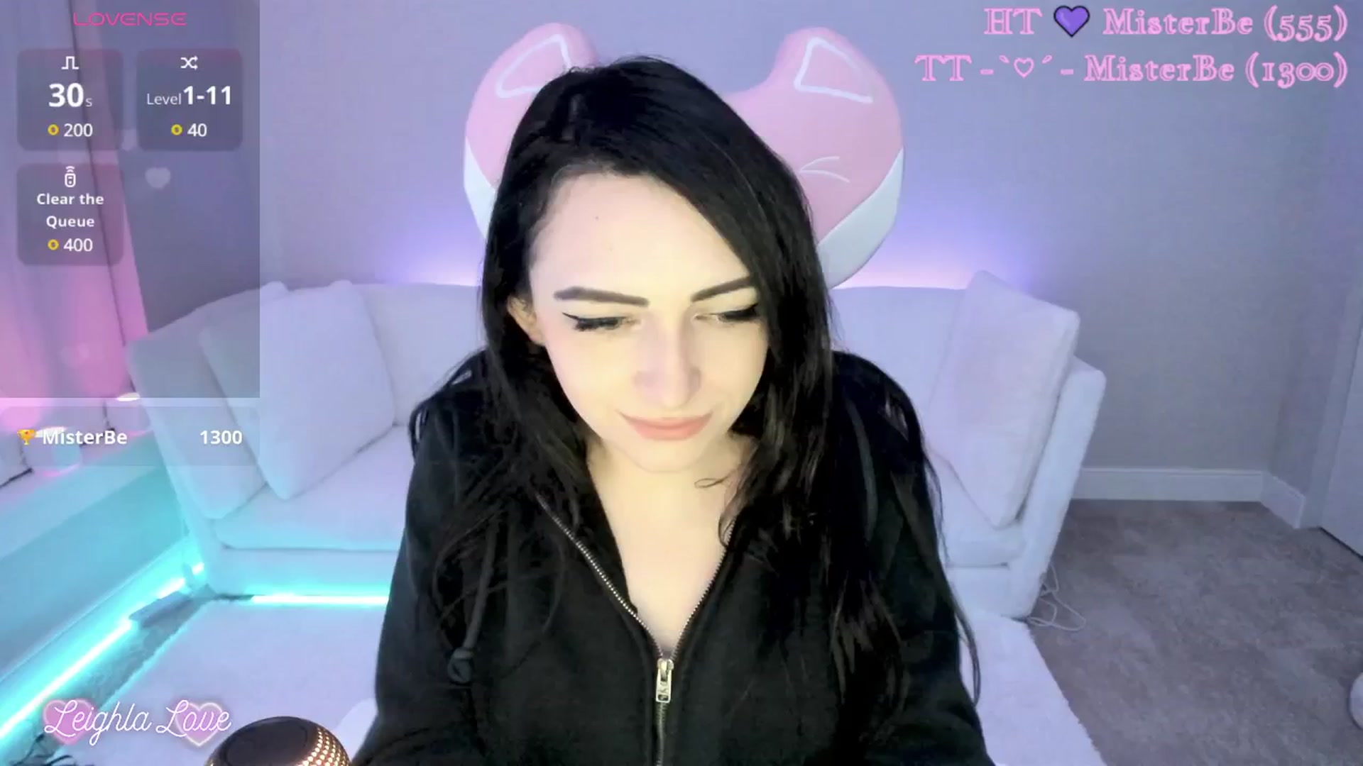 Gallery image thumbnail from LeighlaLove's myfreecams stream on, 05/06/2025, 10:52 image 15 of 20