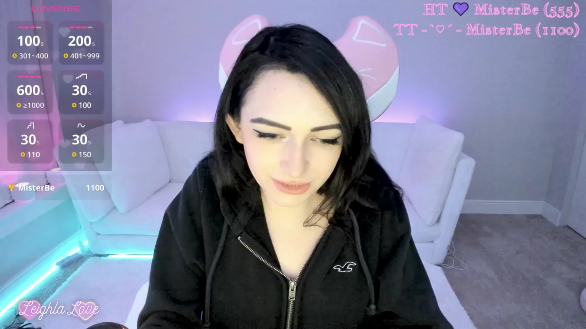 Gallery image thumbnail from LeighlaLove's myfreecams stream on, 05/06/2025, 10:52 image 6 of 20