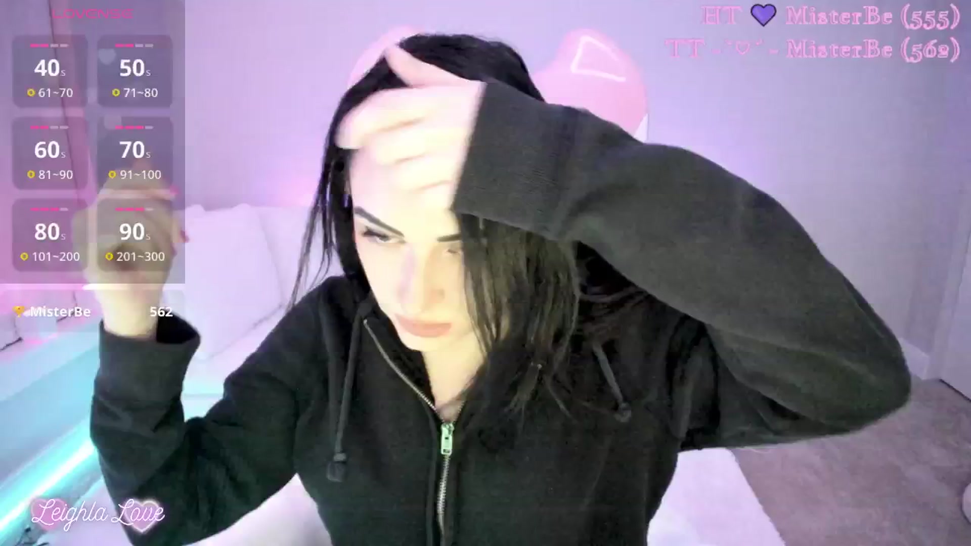 Gallery image thumbnail from LeighlaLove's myfreecams stream on, 05/06/2025, 10:52 image 1 of 20
