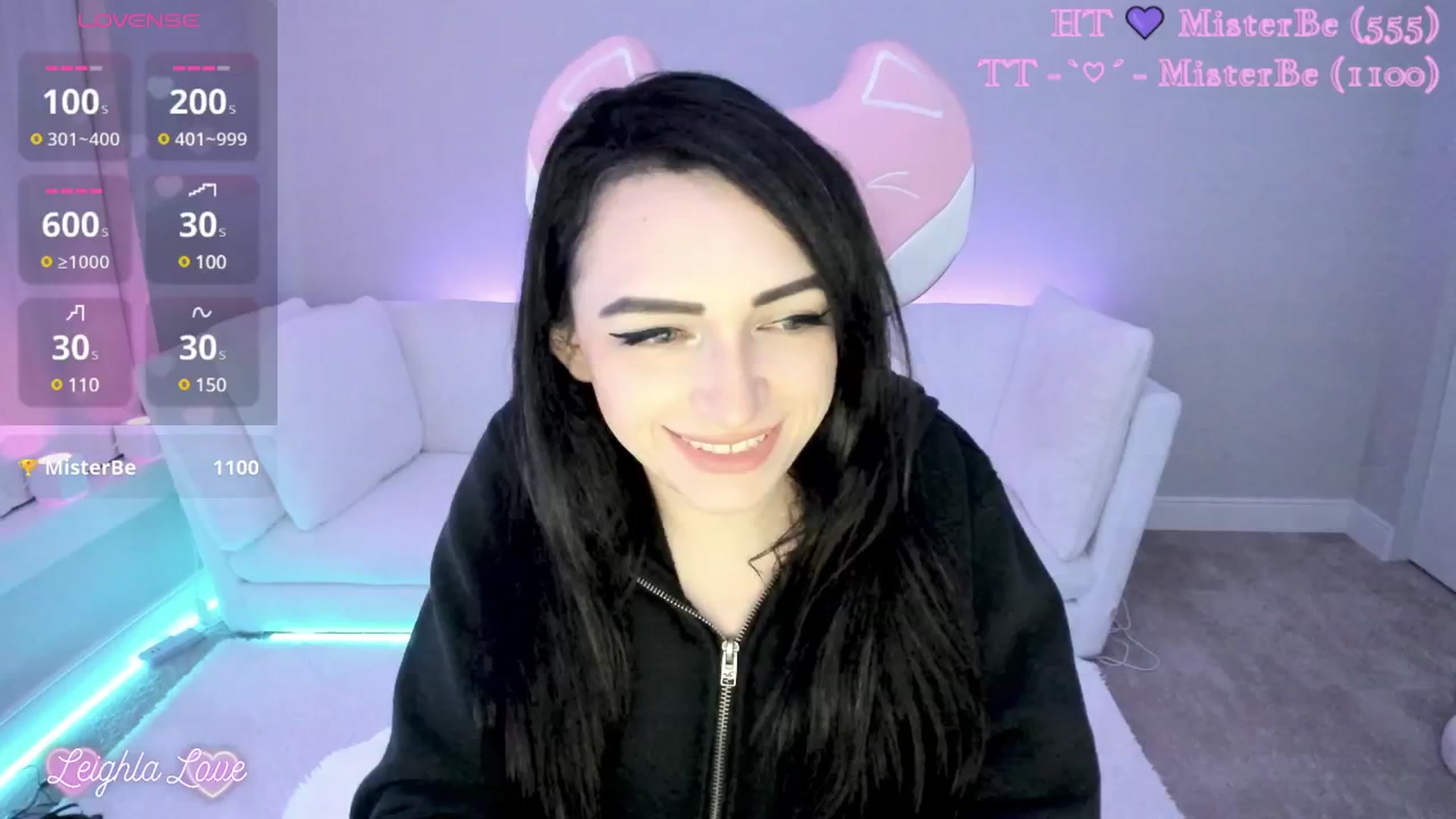 Gallery image thumbnail from LeighlaLove's myfreecams stream on, 05/06/2025, 10:52 image 8 of 20