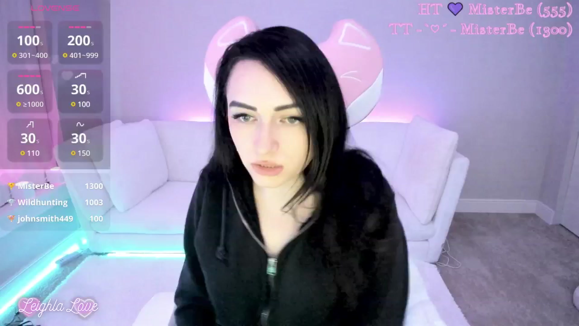 Gallery image thumbnail from LeighlaLove's myfreecams stream on, 05/06/2025, 10:52 image 19 of 20